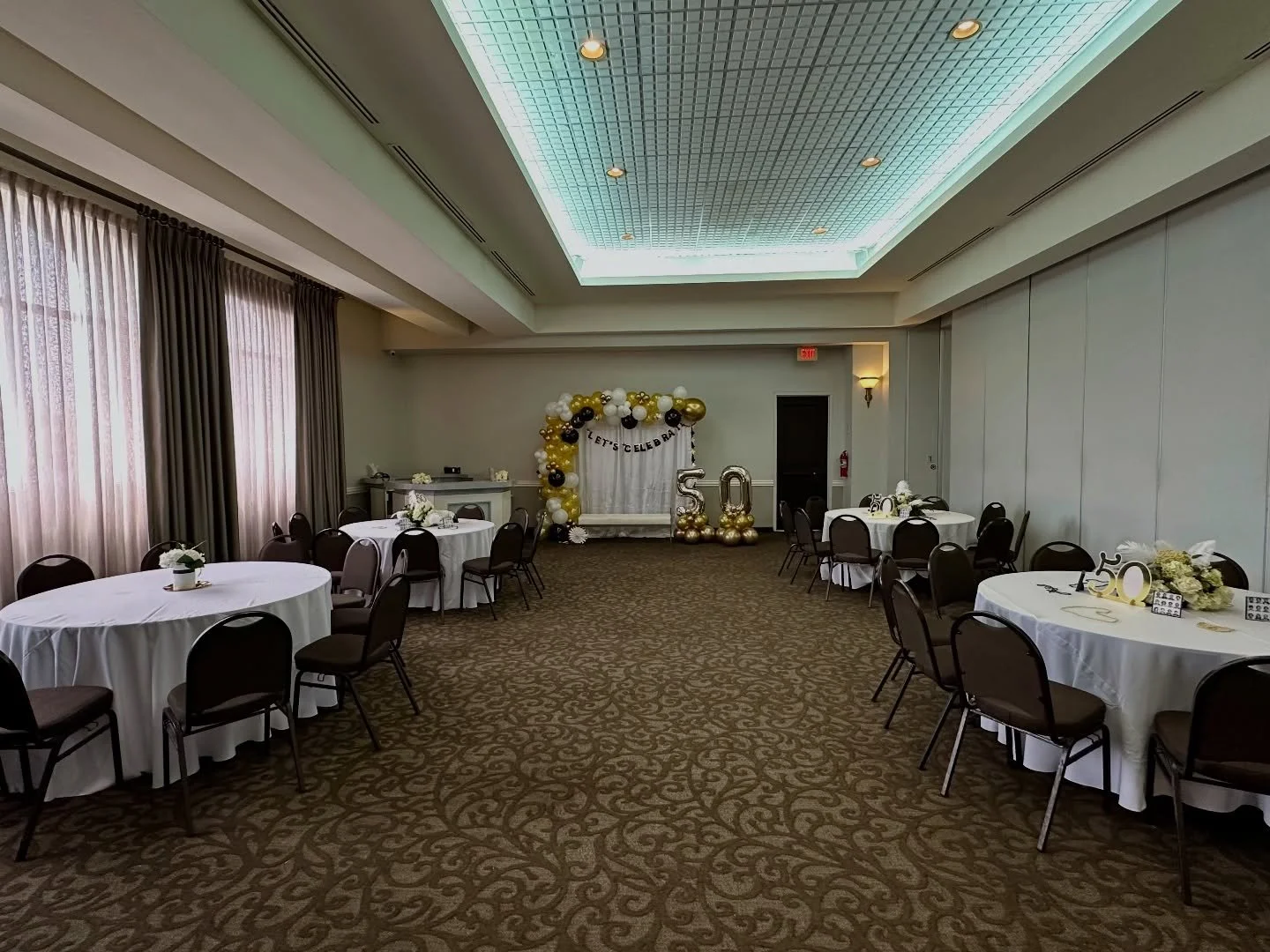 &iexcl;50 a&ntilde;os!
Nuestro sal&oacute;n fue el escenario perfecto para una fiesta llena de alegr&iacute;a, estilo y recuerdos inolvidables. 

ChavalesPR.com
787.767.5017

&iexcl;Pregunta por nuestras ofertas! 
#LosChavales