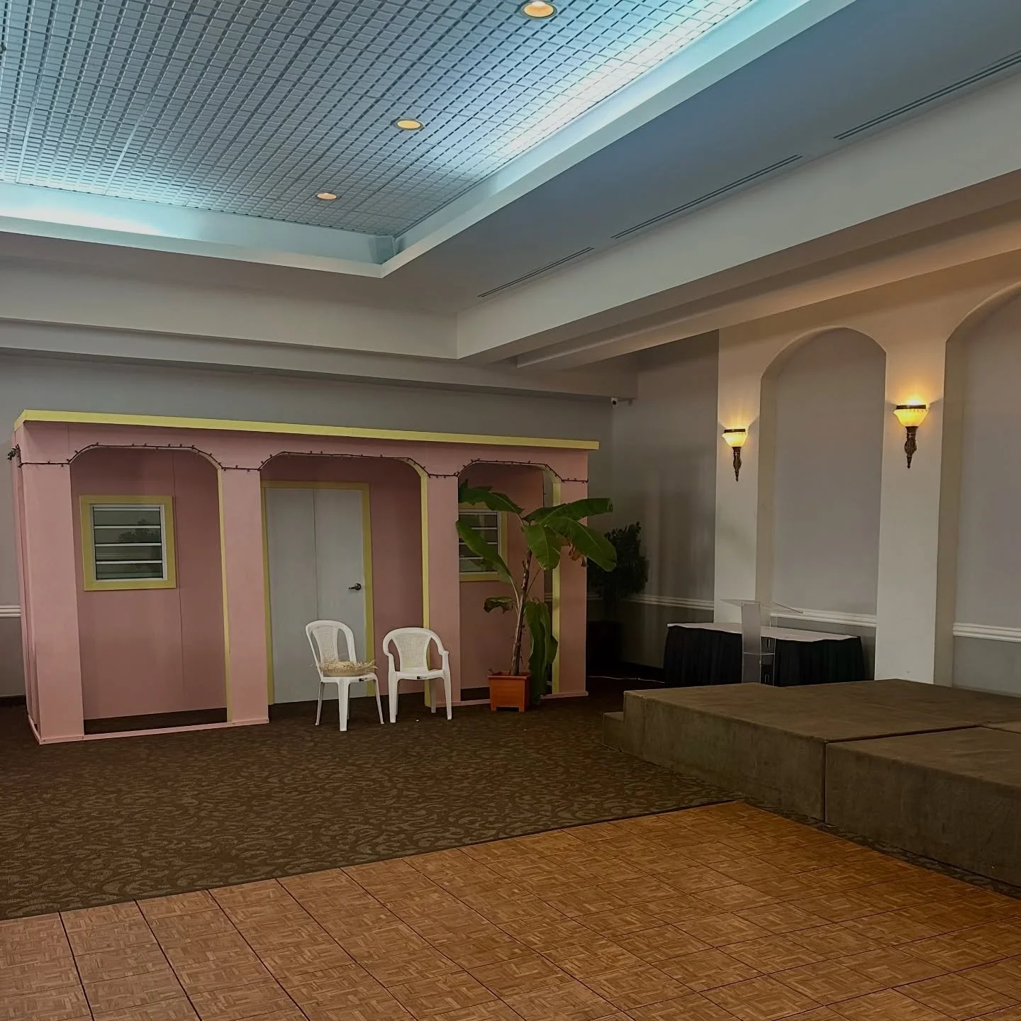 &ldquo;La casita&rdquo; en nuestro Centro de Banquetes. 

Nuestro gran sal&oacute;n se ajusta a todo tipo de eventos y embelecos. 

&iexcl;Que sigan las fiestas! 

#LosChavales
chavalespr.com
787.767.5017