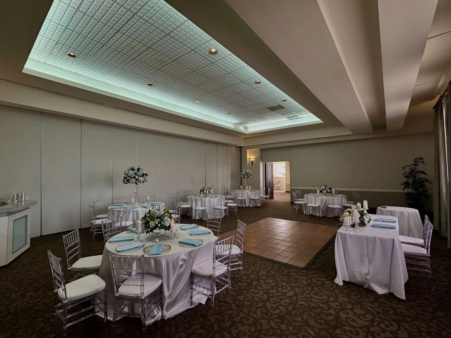 Una boda &iacute;ntima llena de detalles, emociones y un espacio perfecto para celebrar junto a los m&aacute;s cercanos. 

&iexcl;Pregunta por nuestras ofertas! 

#LosChavales
ChavalesPR.com
787.767.5017