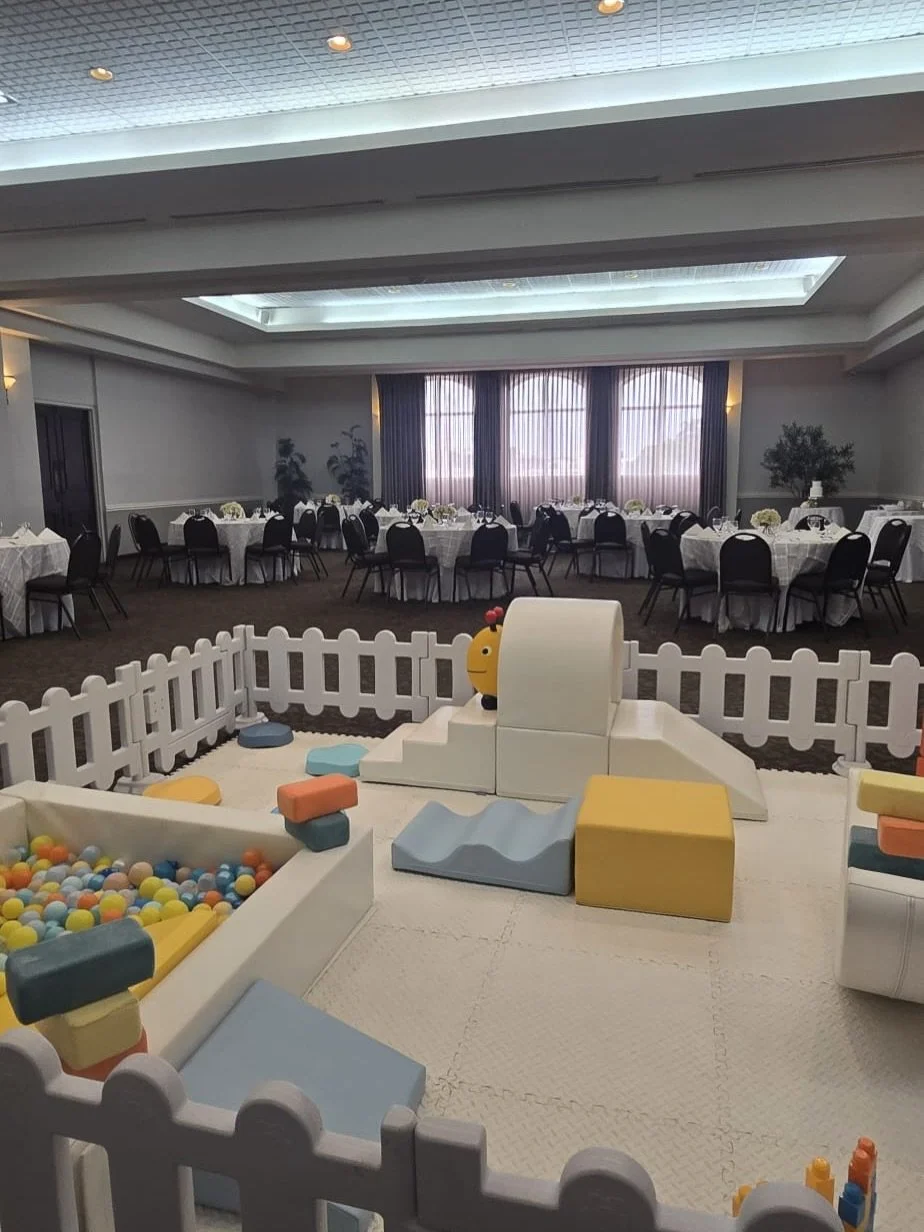 Montajes hechos a tu medida.
Desde celebraciones privadas y corporativas hasta ideas creativas que hacen cada evento &uacute;nico.

Aqu&iacute; tu imaginaci&oacute;n marca el l&iacute;mite.
&iexcl;Pregunta por nuestras ofertas! 

ChavalesPR.com
787.7