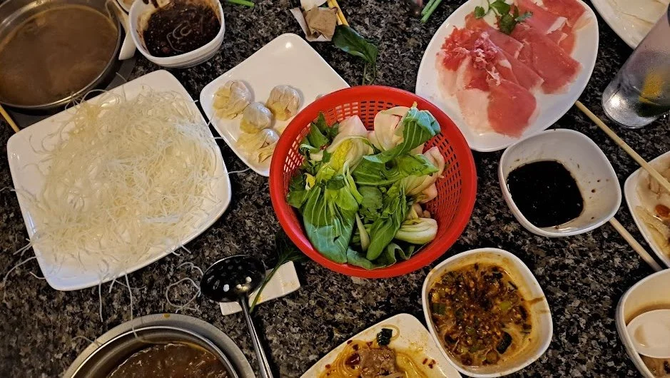 Asha Reviews Chili Hot Pot