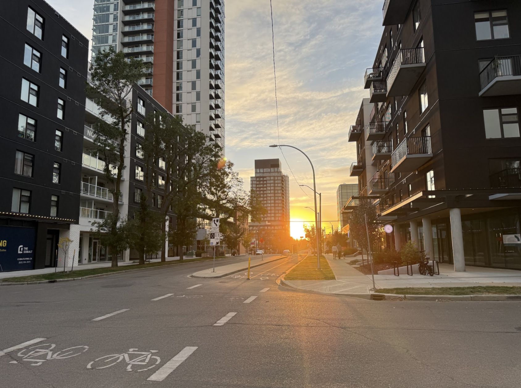 Between the Chic and Boutique: The Impacts of Urban Renewal and Gentrification in Edmonton