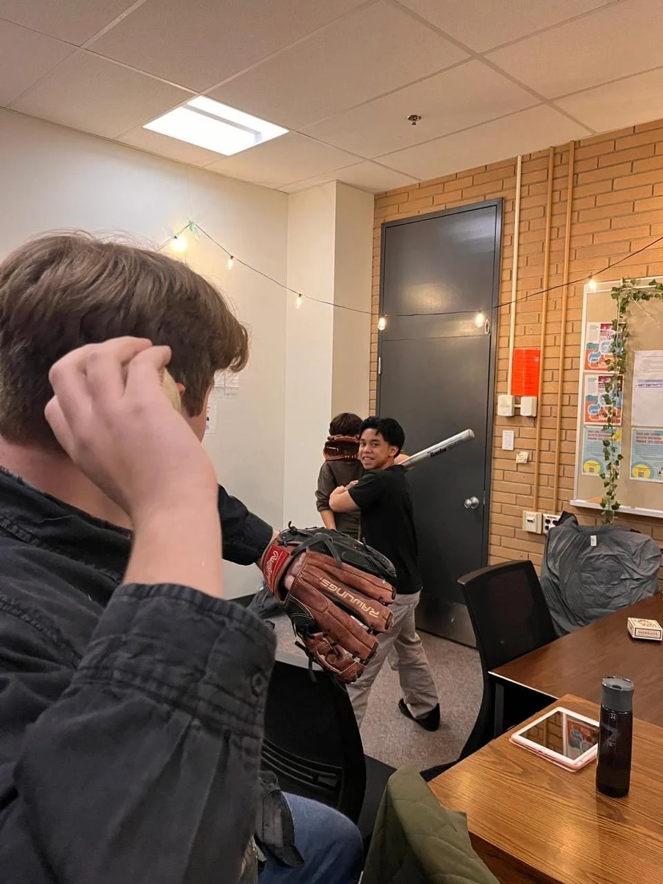 Photo taken by some GAPSS Jr Committee members during a First and Second Year Weekly Study Room session. (11/19/25)