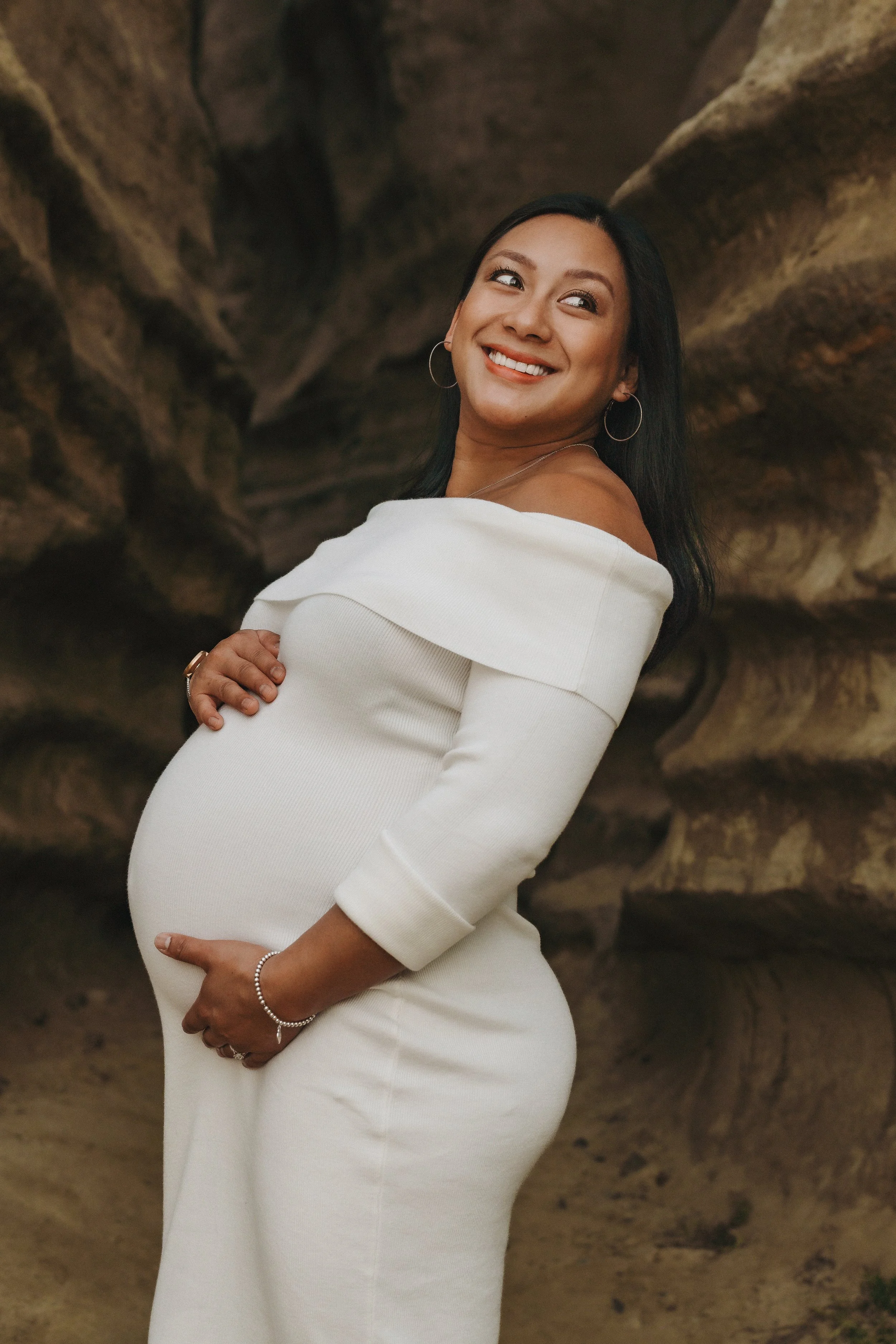 Maternity Photoshoot at San Clemente State Beach with Kiki's Artegraphy