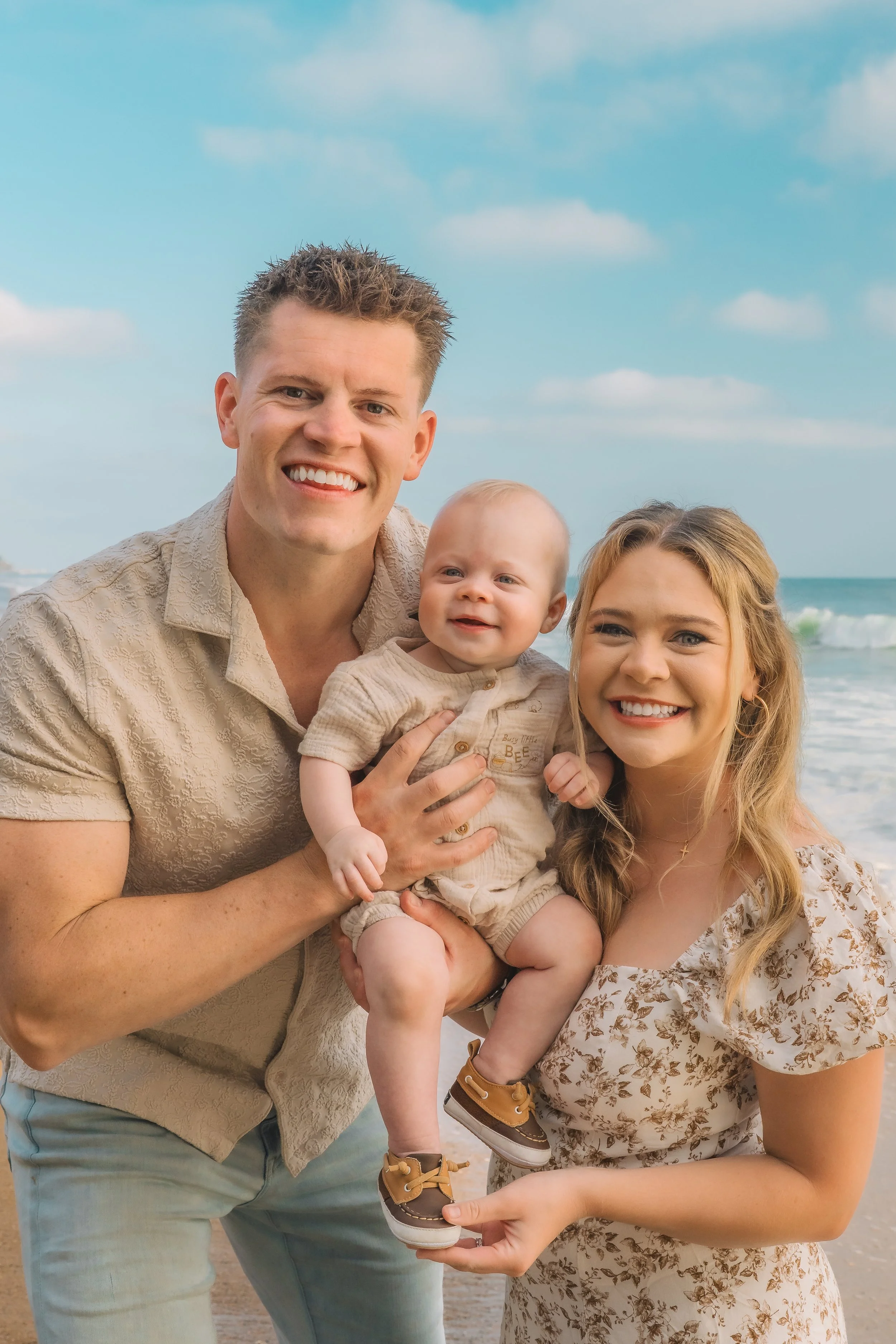 Family Photo session at the beach with Kiki's Artegraphy Photography