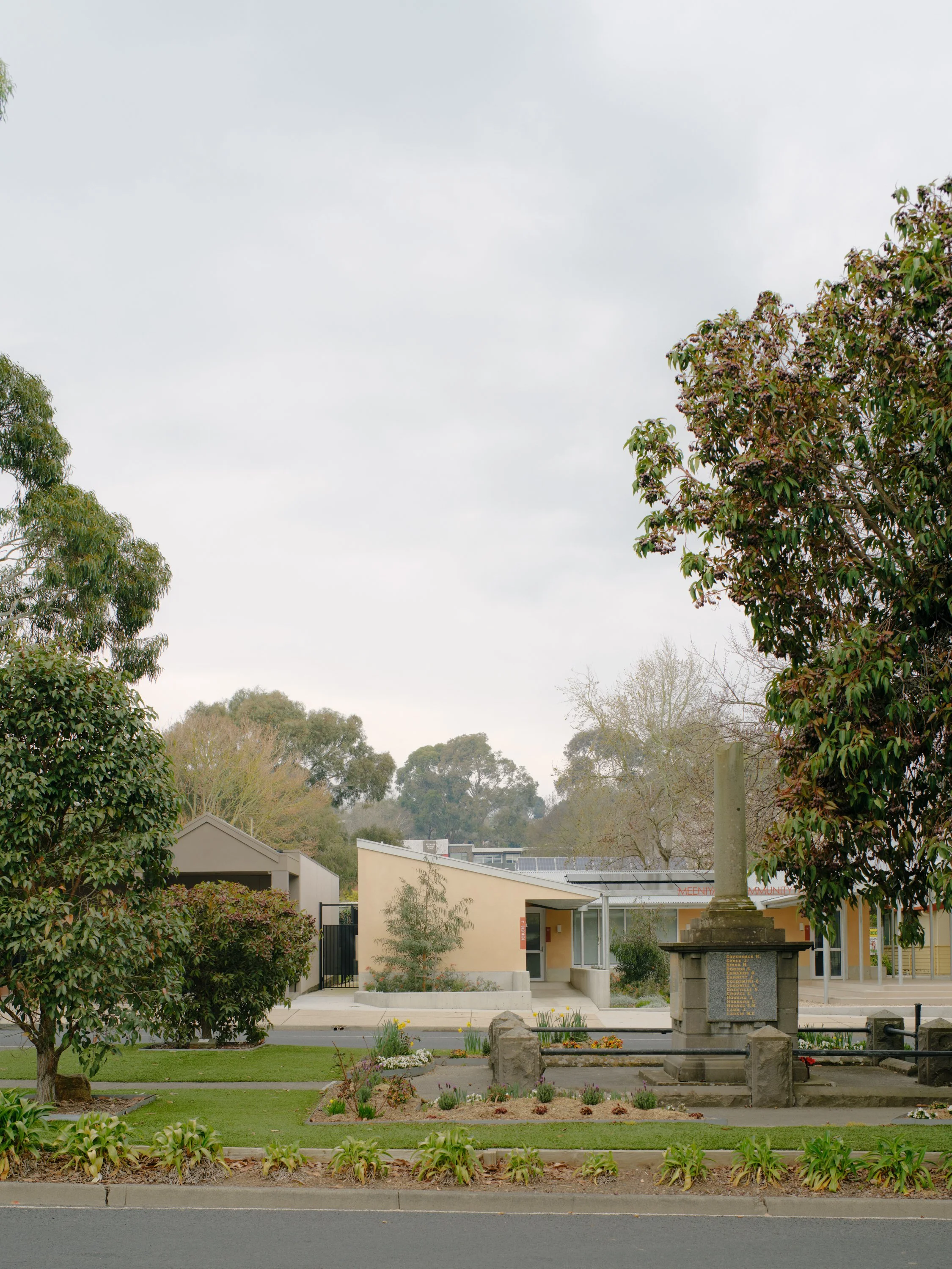 Meeniyan Community Hub and cenotaph