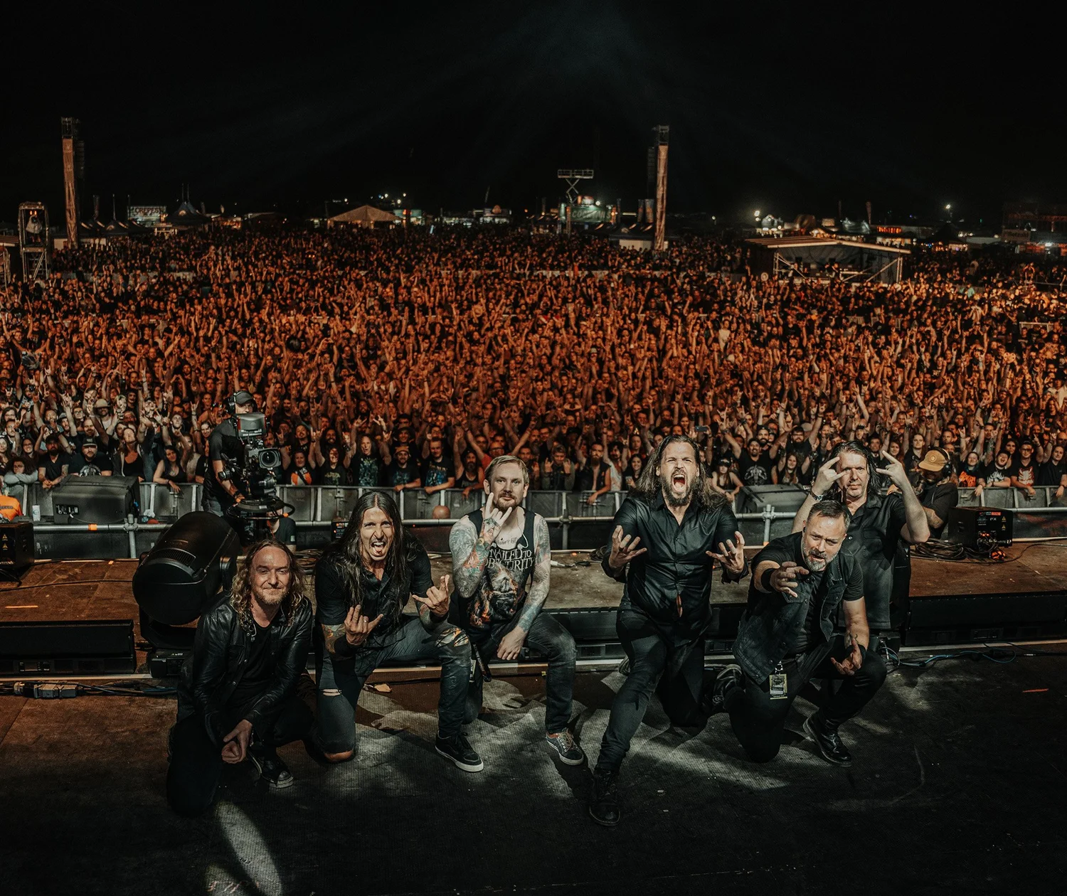 TOUR — DT