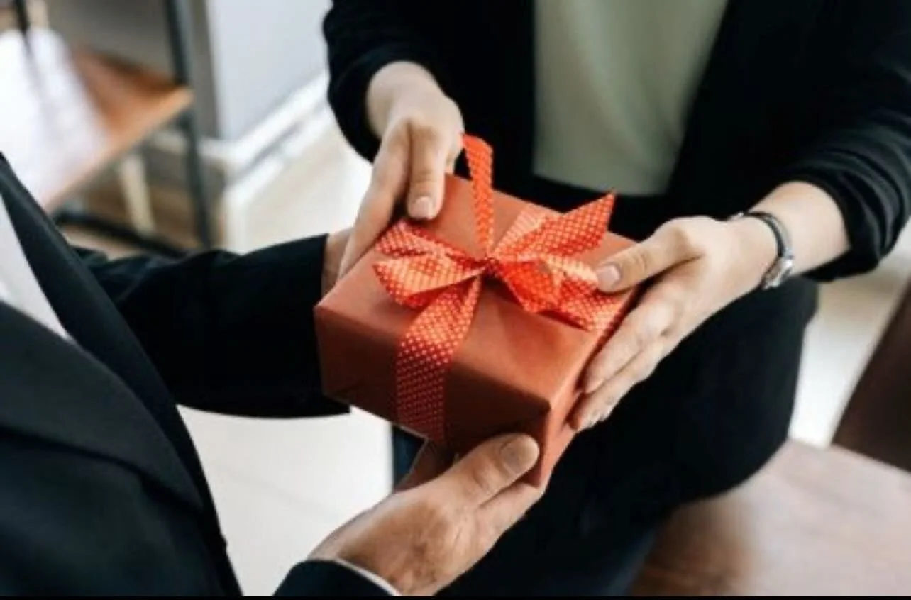 Thoughtful gifting isn&rsquo;t just kind, it&rsquo;s good business 

🎁 The Good Business of Gifting

In business, appreciation goes a long way.
A thoughtful gift builds loyalty, strengthens relationships, and shows the heart behind your brand.

Whet