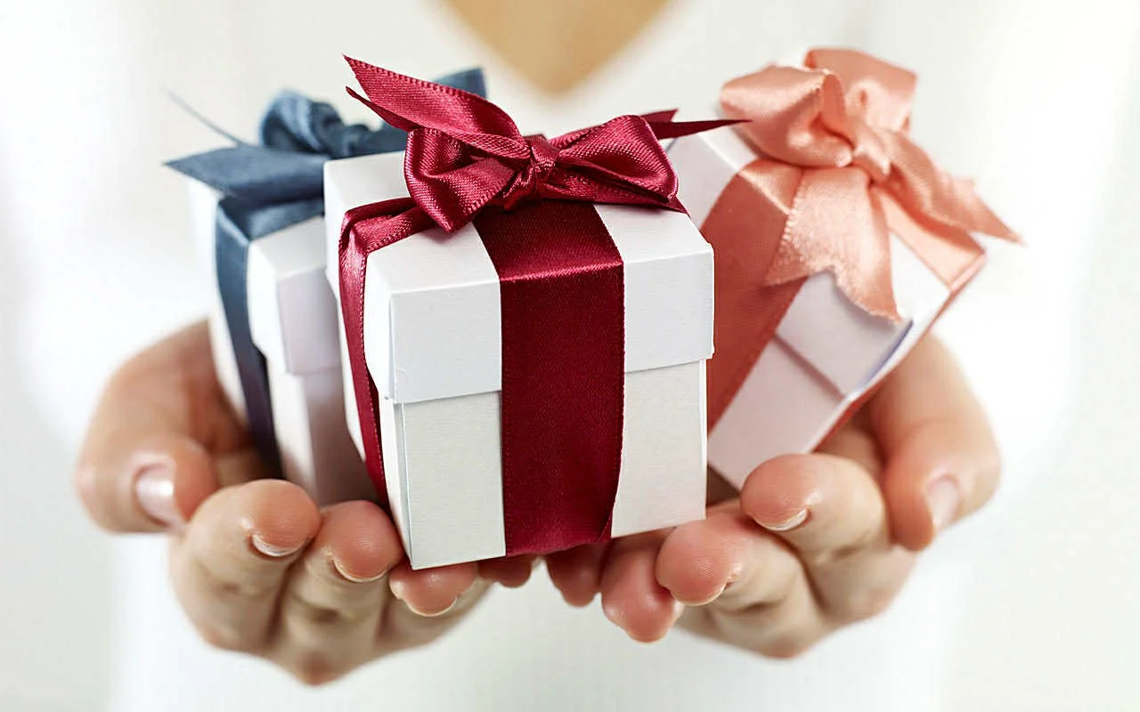 Ever been that gifter, the one who panic-buys on the way to an event, hoping no one notices? You are not alone.

Choosing, buying and presenting gifts can feel stressful, especially when time, inspiration and bandwidth are low. But gifting does not h