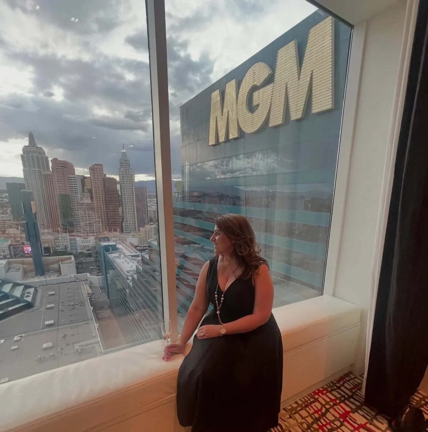 Okay so&hellip; I&rsquo;m now on day 3 in Vegas at a business conference 😅

And there&rsquo;s something about being in this environment. 
Surrounded by people who are genuinely focused on their health, their growth, and actually changing their lives