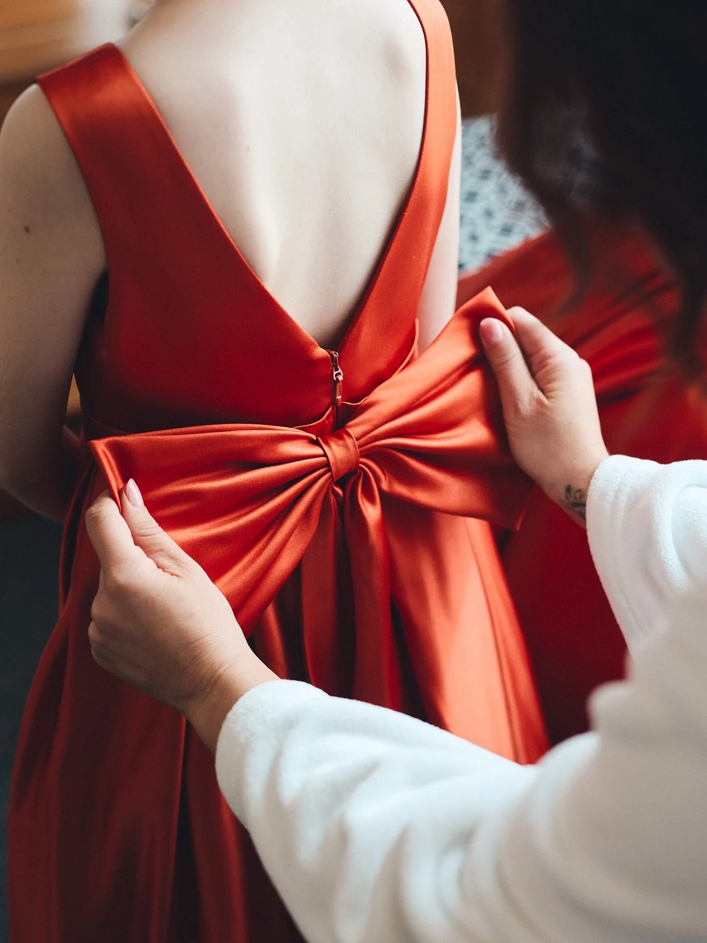 Wedding preparations 😍 The party before the party, potentially the calmer time of the day (if you&rsquo;re not running late 😂)

For me personally, this is the most beautiful way to start a wedding day, getting to share the excitement and get all dr