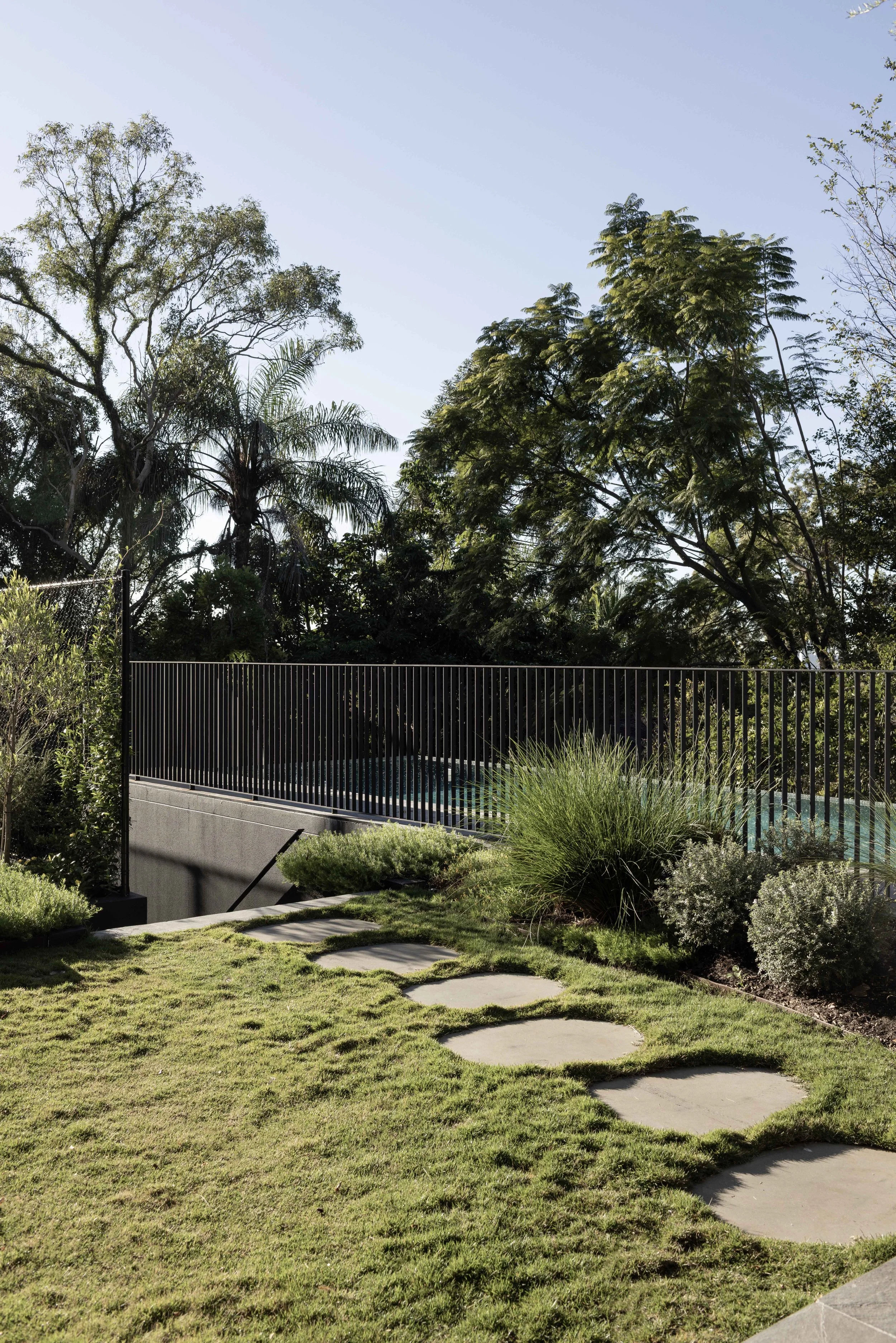 FB_BANKS_Exteriors_LR_08.jpg