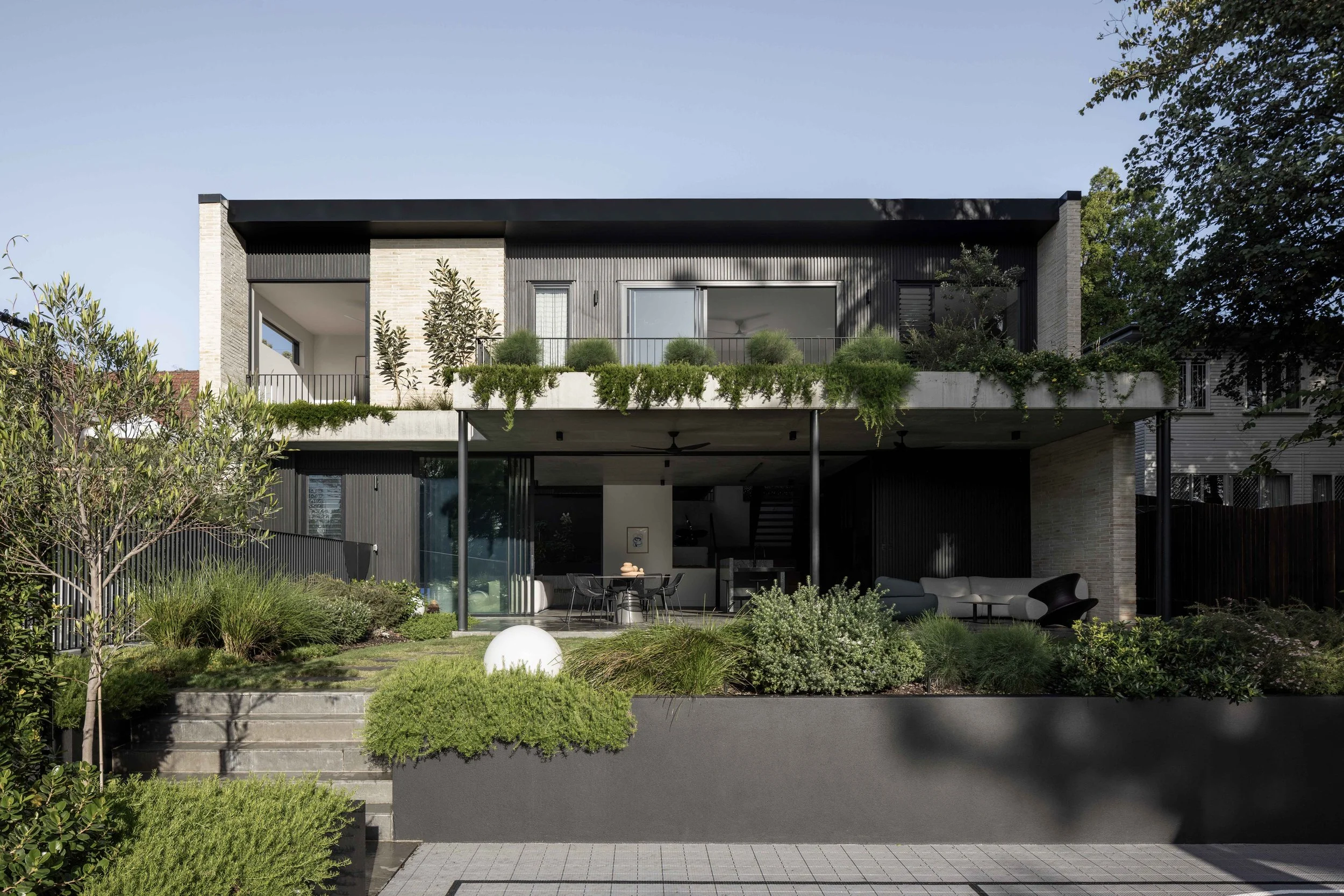 FB_BANKS_Exteriors_LR_01.jpg