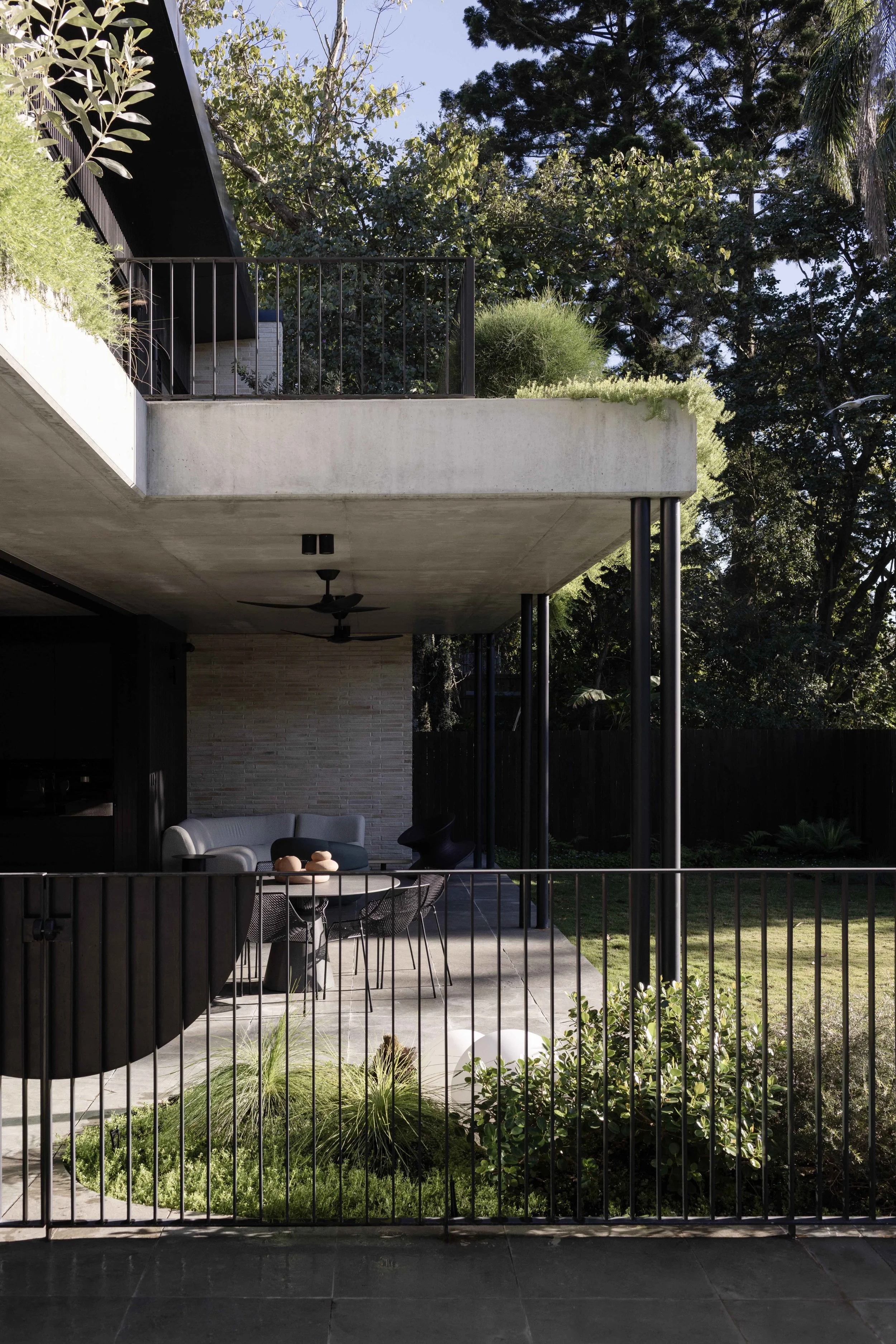 FB_BANKS_Exteriors_LR_05.jpg