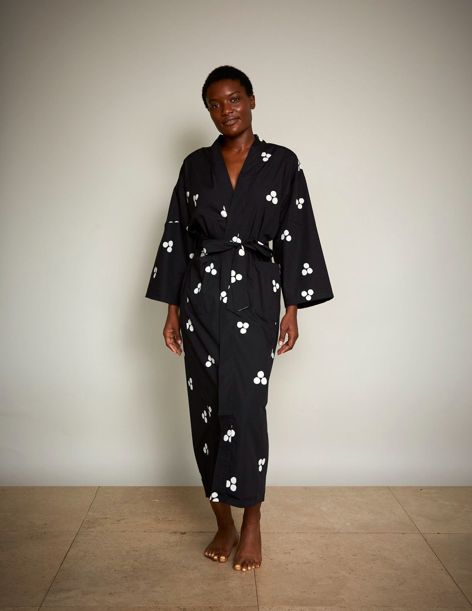 JOBO women Robe Ivory on Obsidian Jobospa Buy Comfortable Robes Womens Bath Robes
