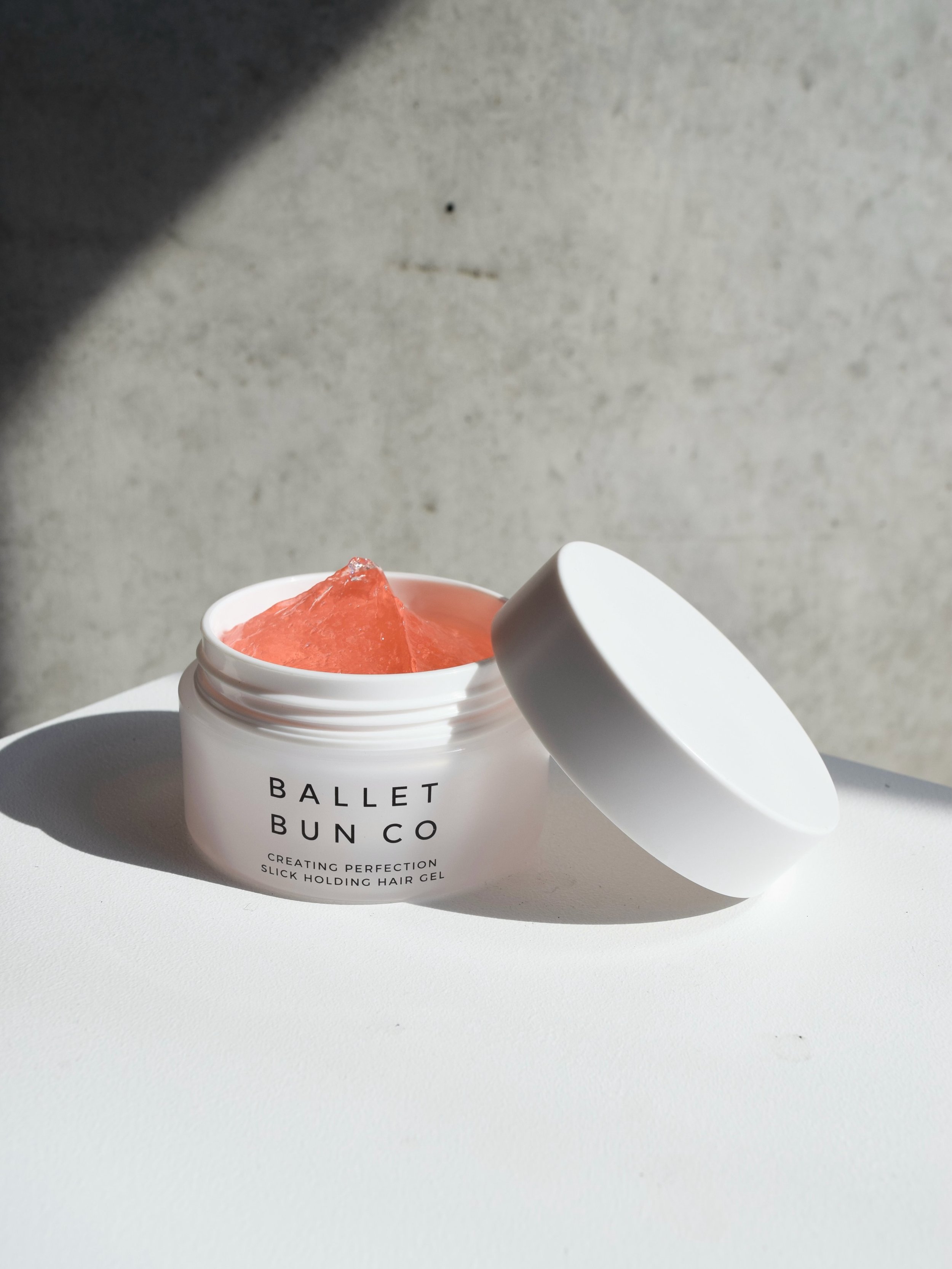 Ballet Bun Co = healthy hair &amp; perfect buns 🎀
Because dancers deserve products that look good AND cares for their hair 💗
#hairgel #hairproducts #slickback