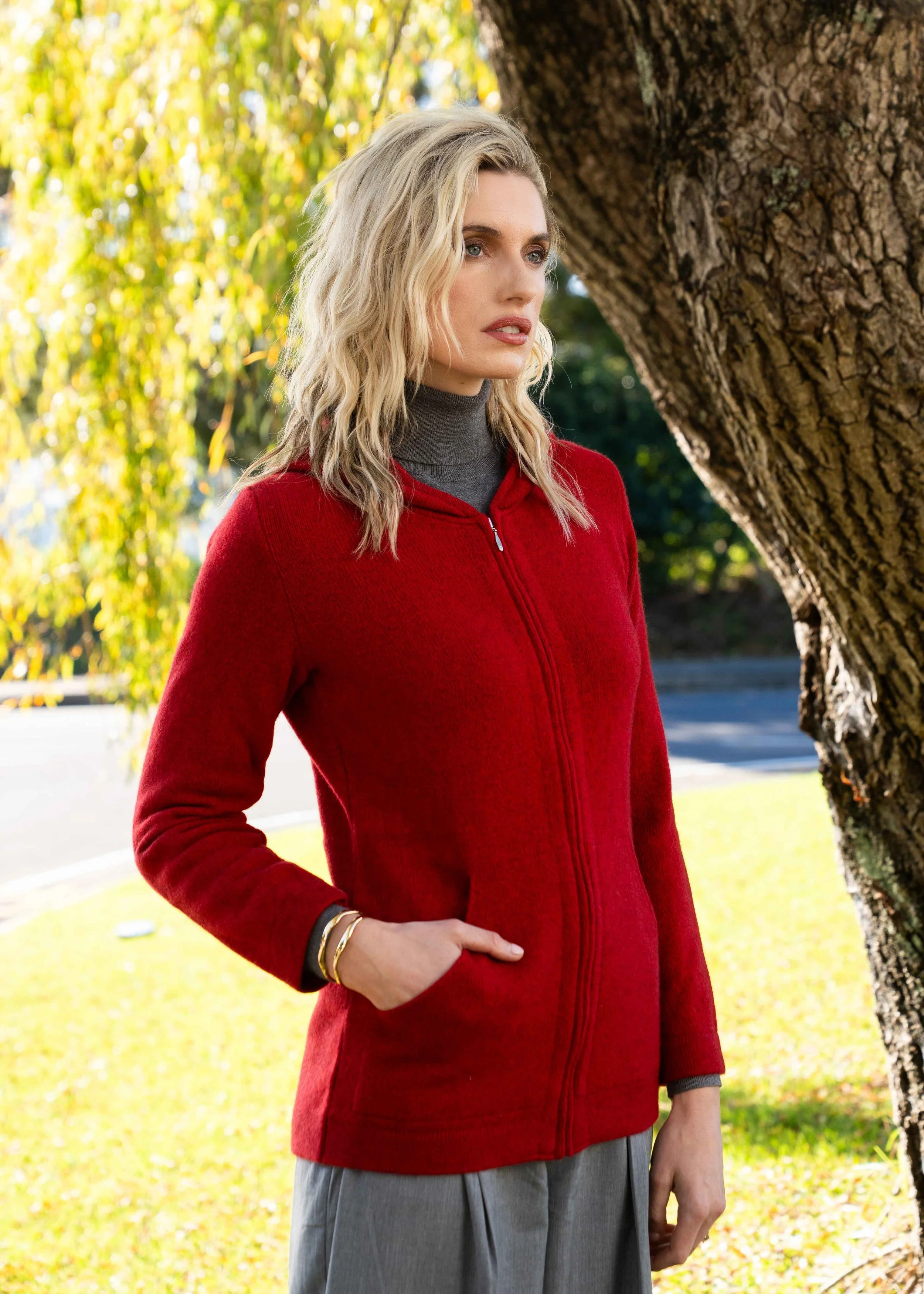 TR1024-scarlet-2.jpg