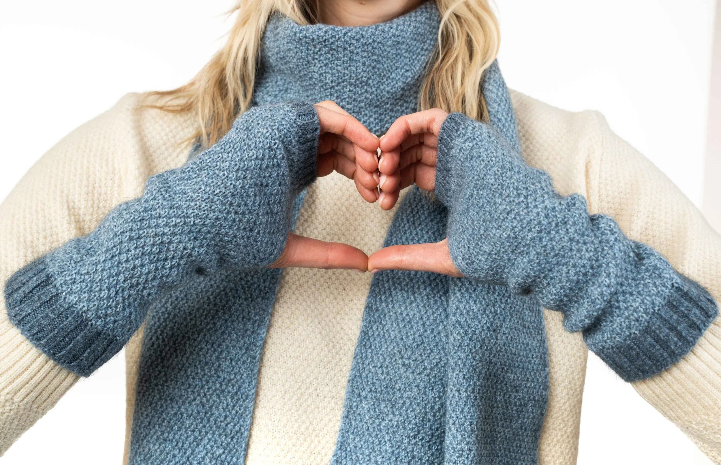 BT81-Riviera-Sky-Heart-hands.jpg