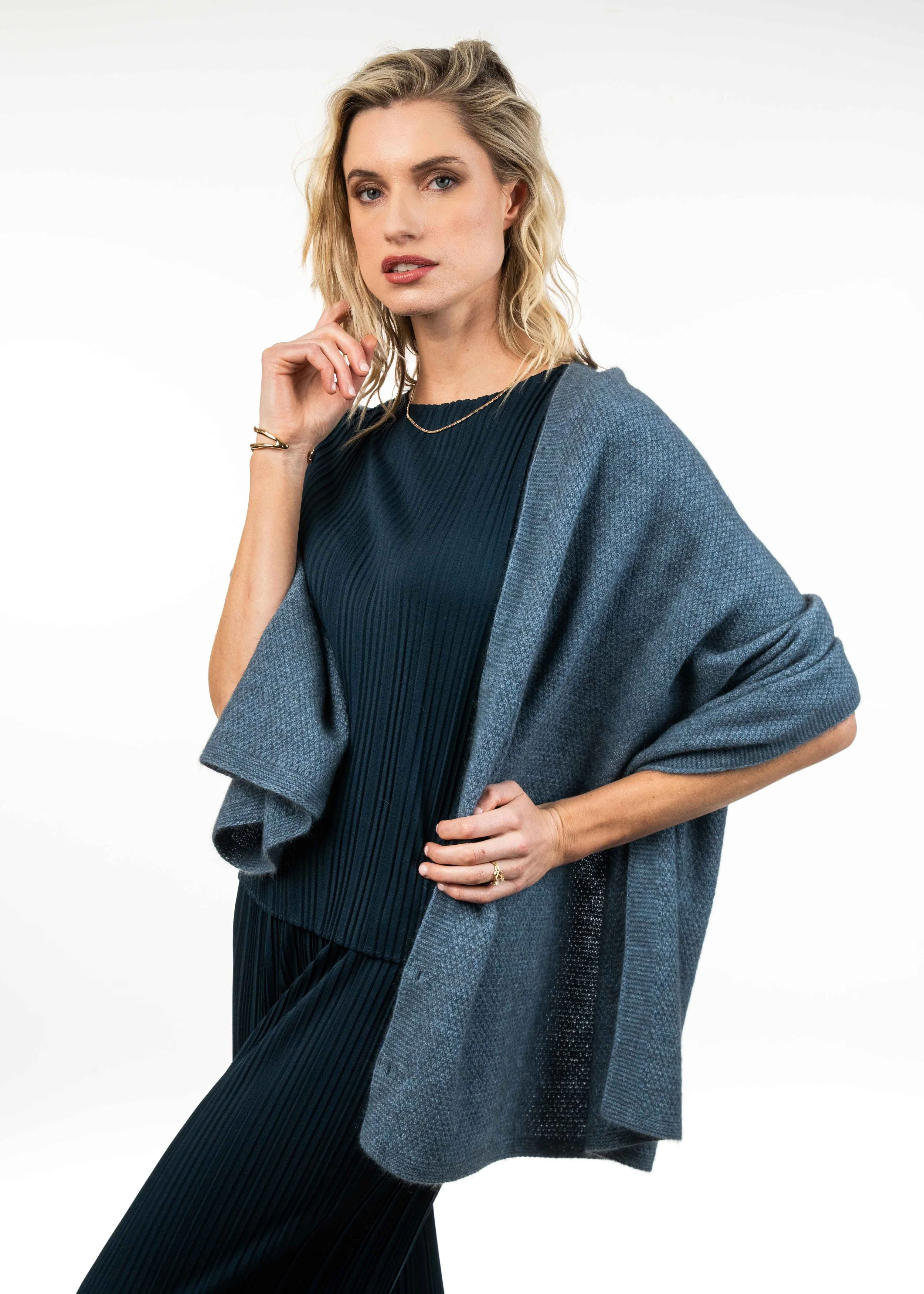 KO591-Riviera-worn-as-shawl.jpg