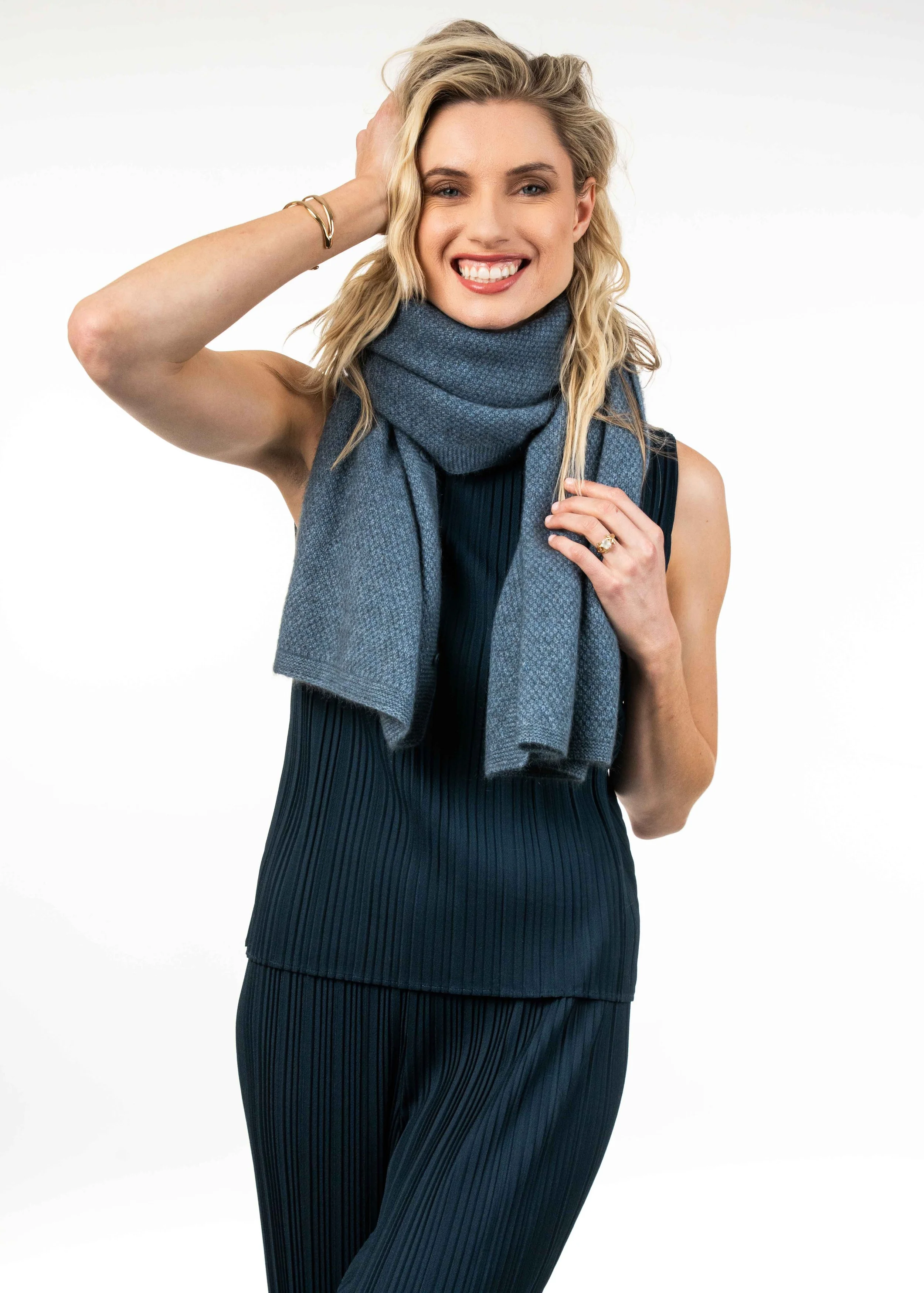 KO591-Riviera-worn-as-scarf-3.jpg