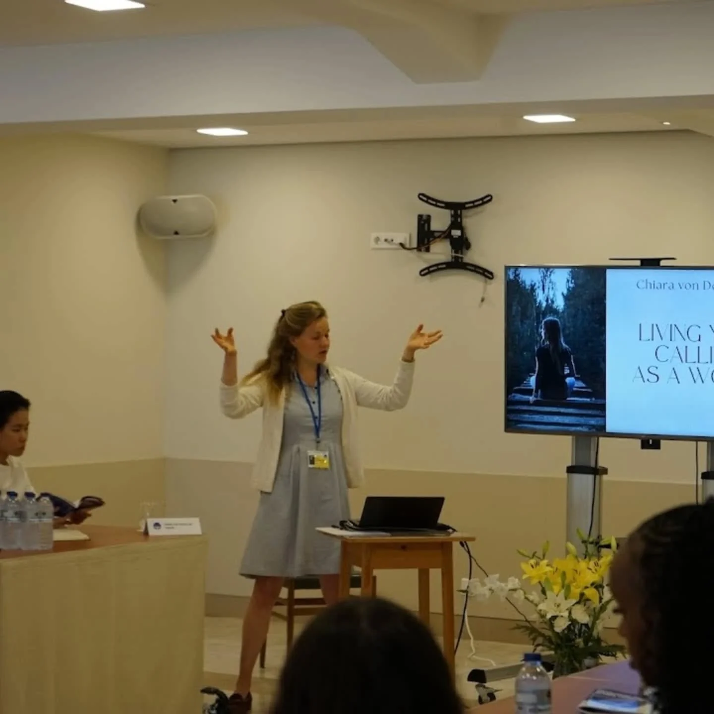 Last month I had the luck and joy to speak at a conference in Portugal for young women from all over the world. We spoke about feminity, our calling and motherhood. It is such a blessing to meet all these beautiful women, and get many insights from t