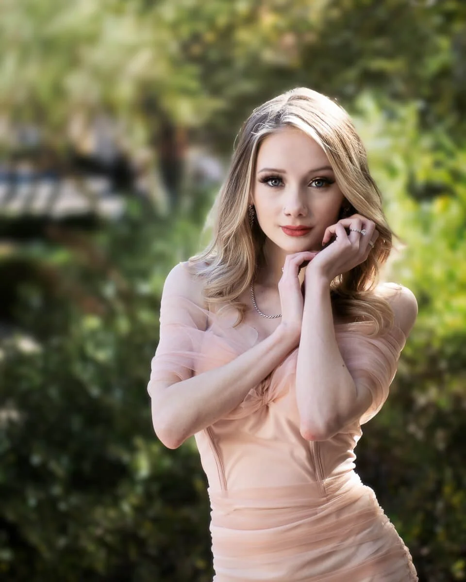 Anna May, a lovely daylight portrait