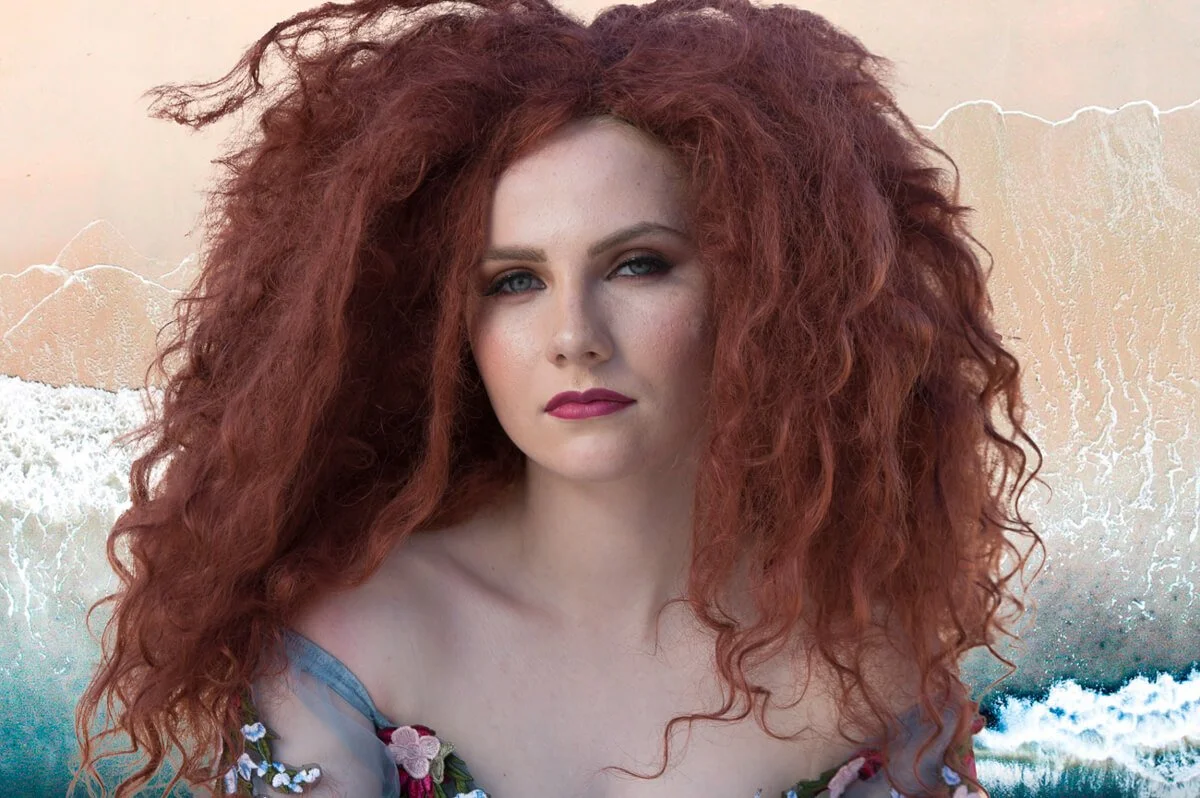 Exotic red head, close headshot