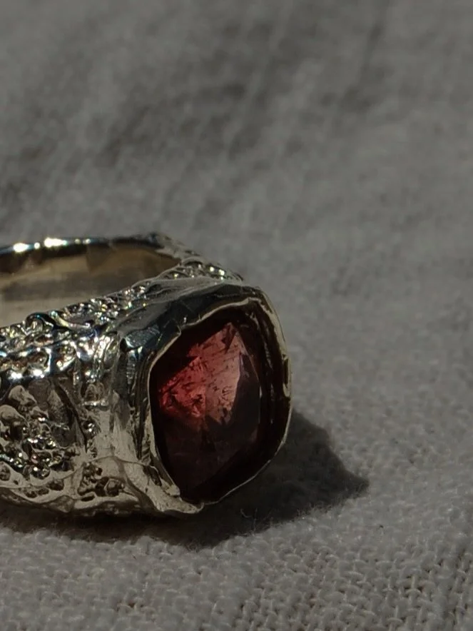 ✩ December ✩

A month of rest so njoy some bts, some of which will make no sense until next year xo

Ft some og bluesy British Fleetwood Mac that&rsquo;s good for ze soul 

🖤