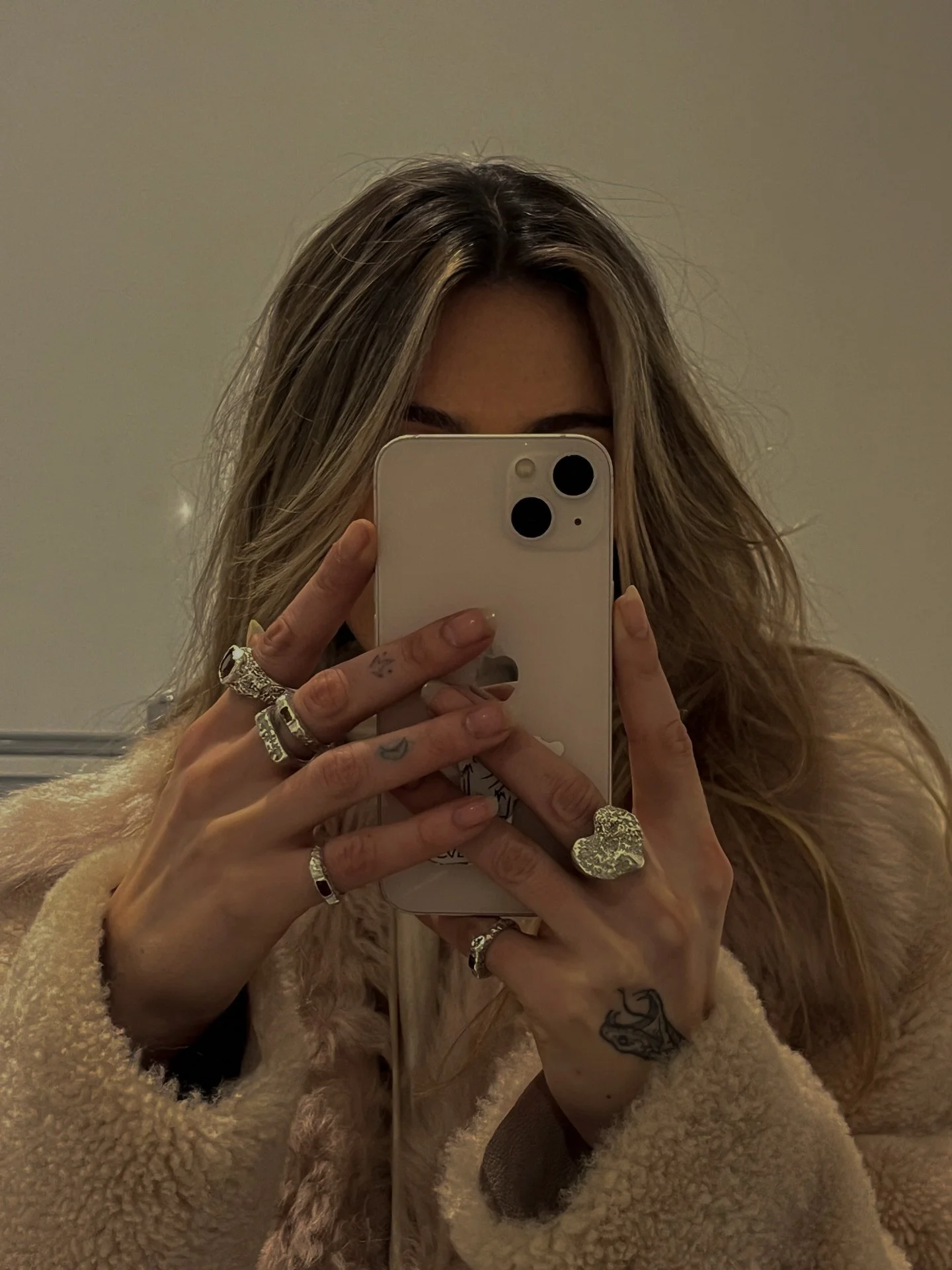 Oh hello again, hope you didn&rsquo;t miss me too much because&hellip;

1..2&hellip;3&hellip;.. new rings!??

Been teasing these beauties but they will be yours soon xoxo

As always,
100% handmade in London 
100% recycled metals 

🖤