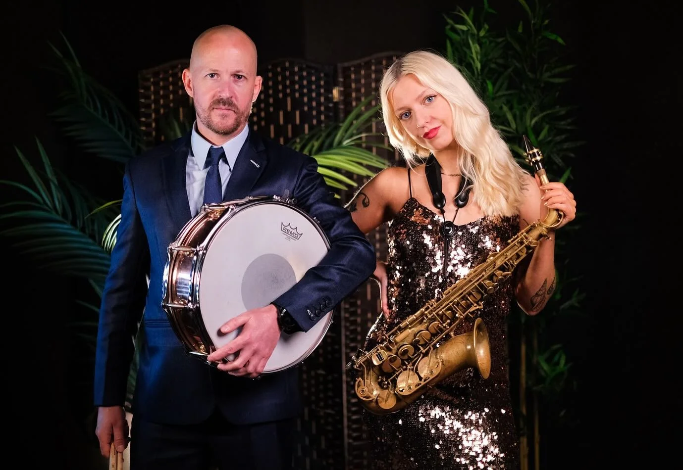 ✨ Some more fab pics of myself and @paulgloverdrummer by @photographs.mb

🎥 Taken at @infocusrecordingco&rsquo;s lovely studio!

#saxanddj #weddingsax #weddingband #wedding #function #weddingmusic #ibizasax #partysax #saxanddjwedding
