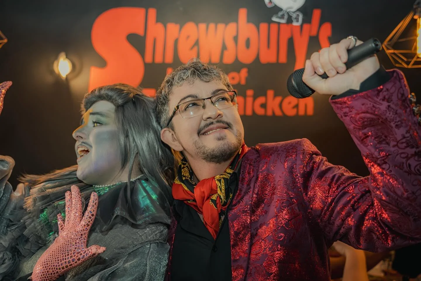 Recap of Shrewsbury Pride last week at Bird &amp; Beer! 

Suffice to say, this was a fun job, intimate venue, drinks and chicken, people loving the camera.

@shrewsbury_pride 
@birdandbeer 
@jenndeere 
@bellatrixburlesque_pt
@mrbrakedown 

👩&zwj;💻 