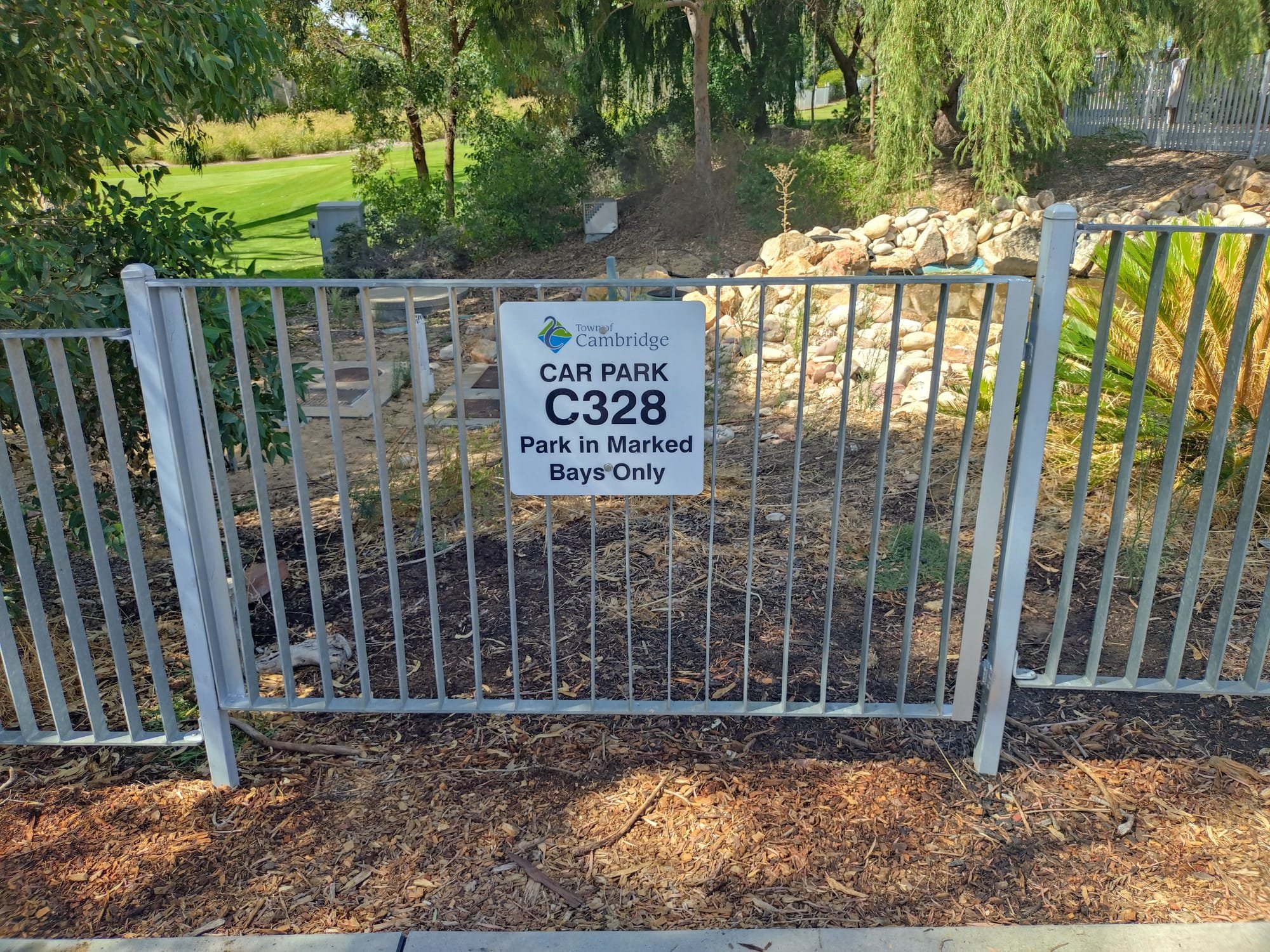 Gate.jpg