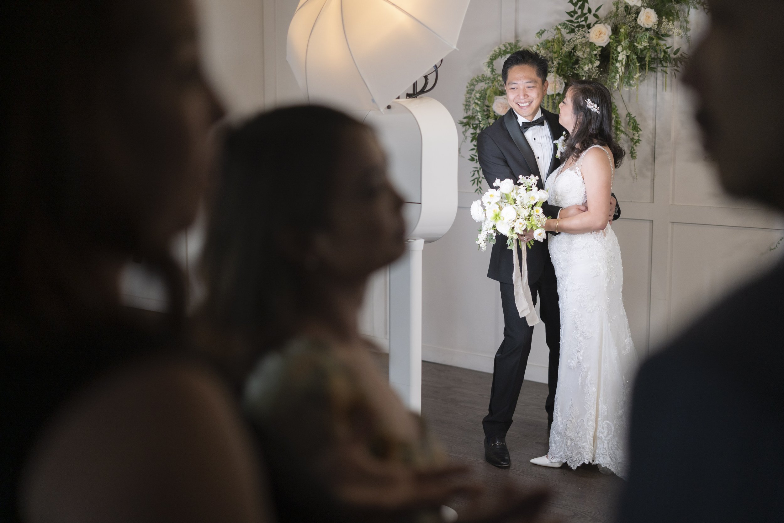 Hyra fotobås till bröllop - komplett guide 2026