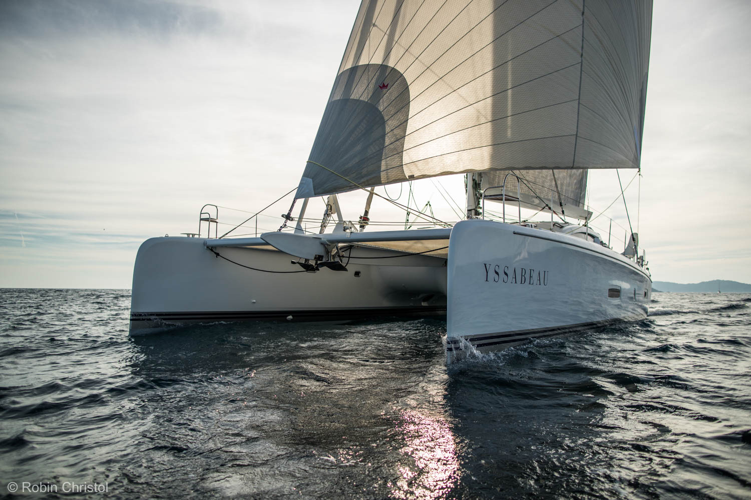 outremer_catamaran_5x_navigation.jpg