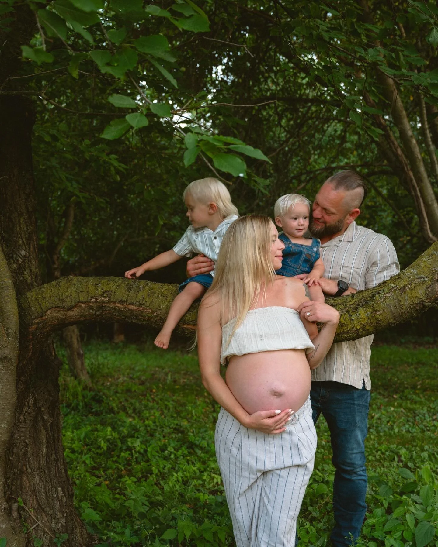 You liked it - I loved it. More from this sweet little homestead shoot that you all seemed to love so much. 

More of this, please. 
Few spots left for $100 off in August!