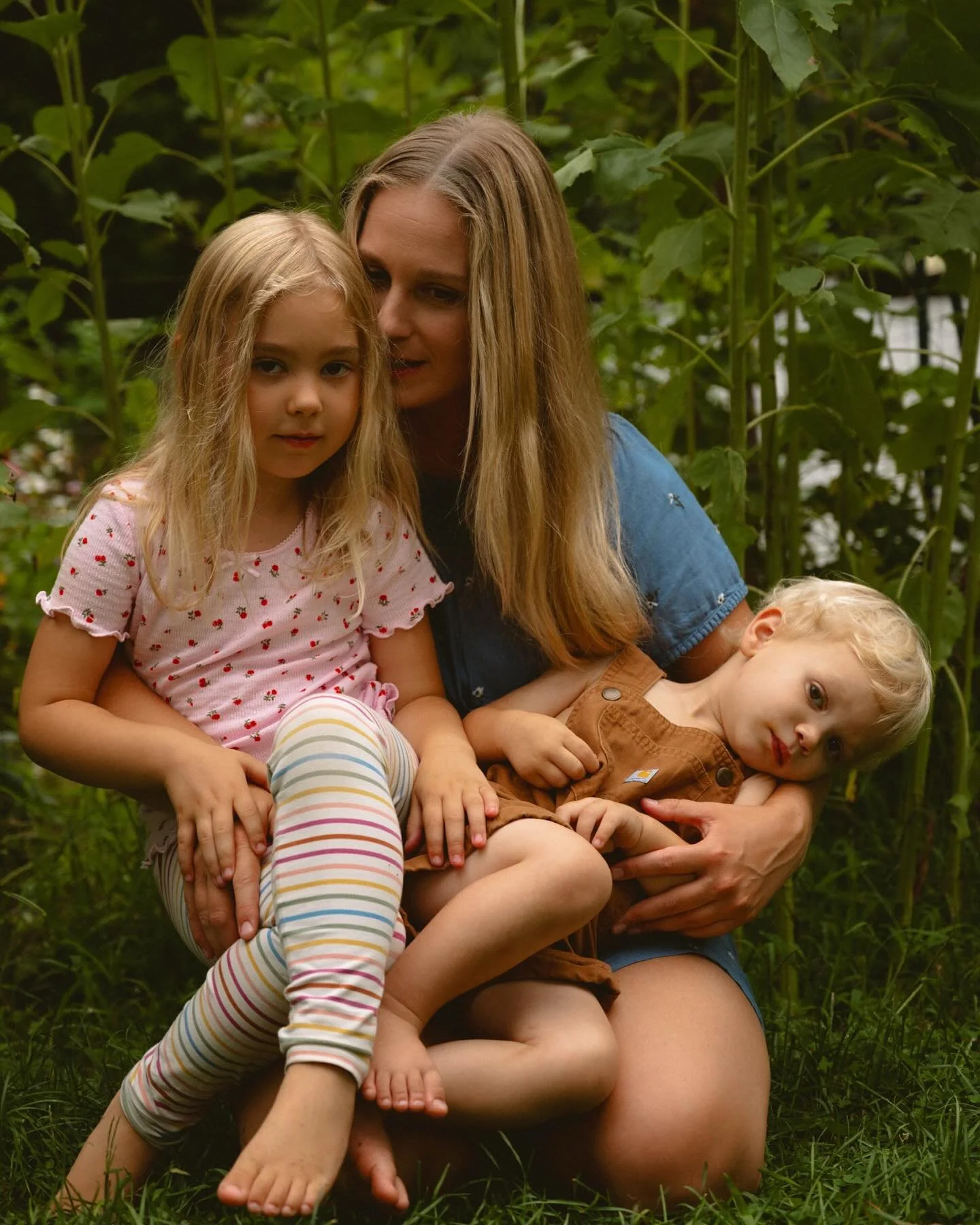 I love these 3 sweet peas. That&rsquo;s the caption. 

No but honestly, harvesting tomatos, picking flowers and playing with these nuggets and momma was so much fun.