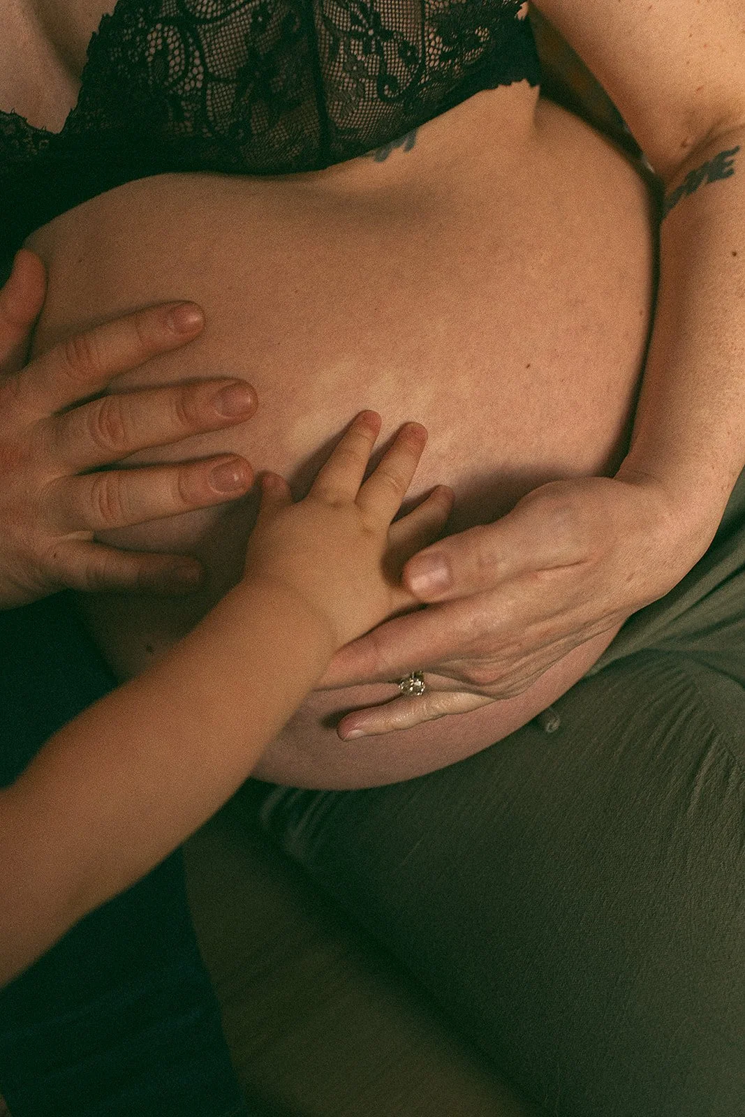 documentary-family-maternity-session-marshall-mihelsea_Marshall_photography_Maternity_family_marshall_MIDSdocumentary-family-maternity-session-marshall-mi6162-2.jpg