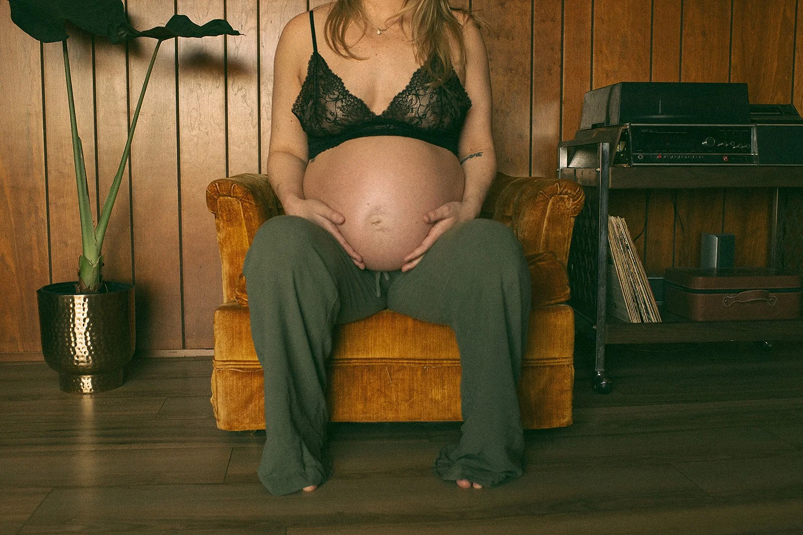 documentary-family-maternity-session-marshall-mihelsea_Marshall_photography_Maternity_family_marshall_MIDSdocumentary-family-maternity-session-marshall-mi5795.jpg