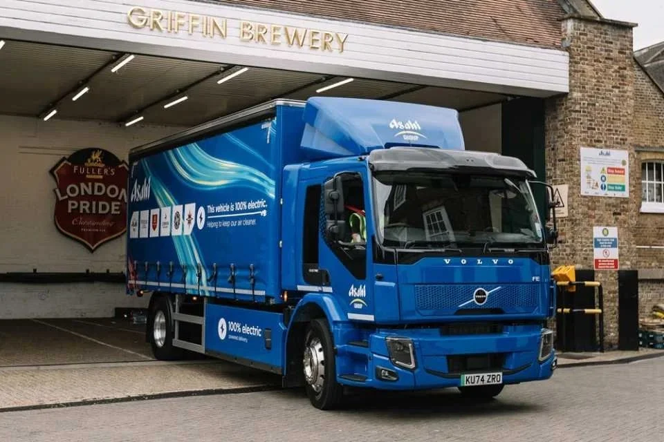 Asahi UK Launches First Fully Electric Beer Truck for Zero-Emission Deliveries