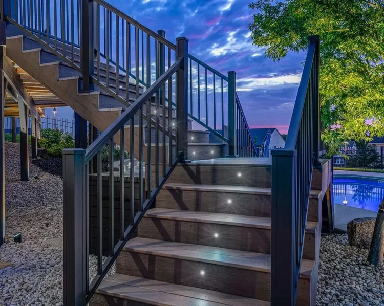 Step lights on stairs