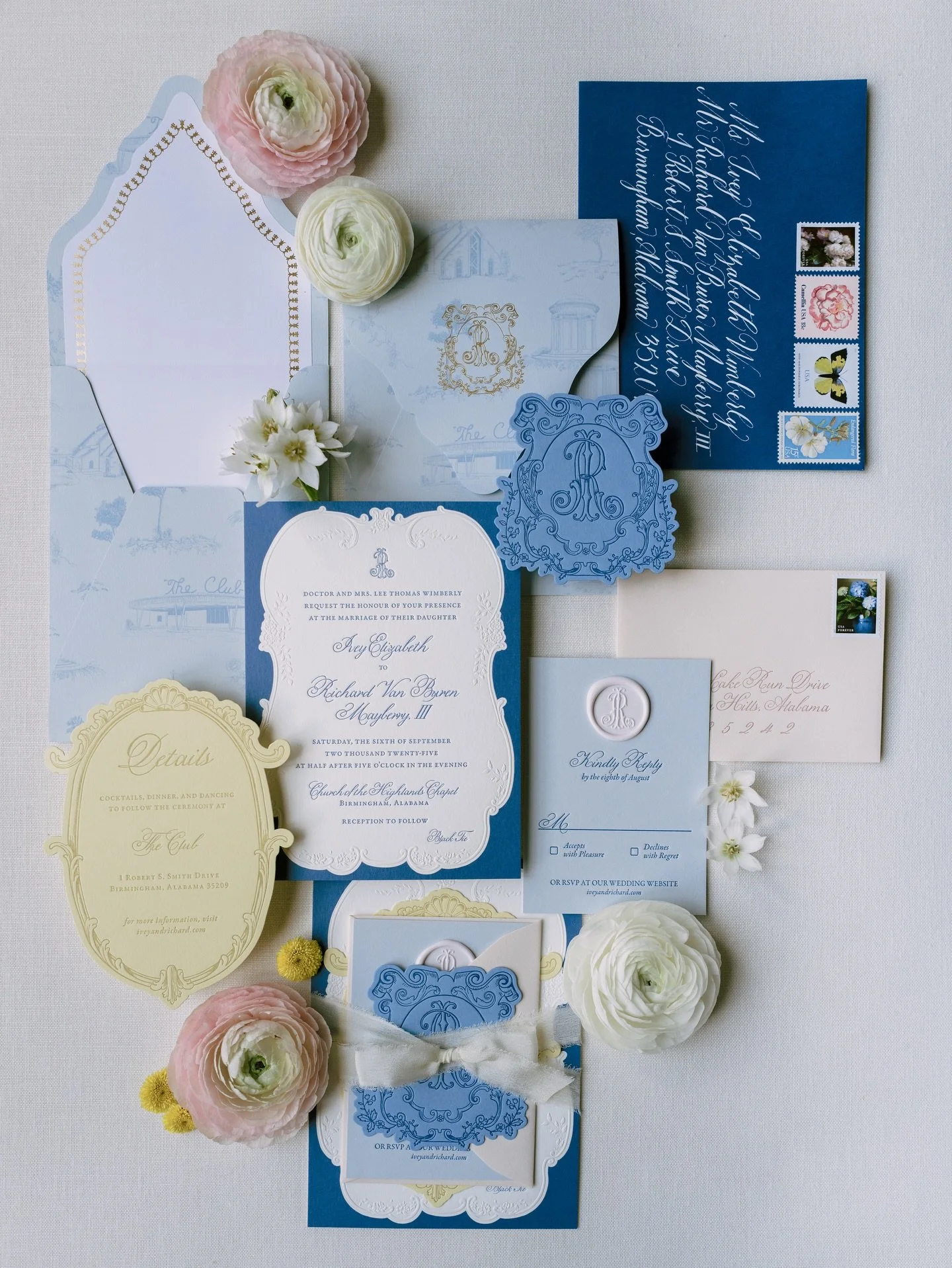 I still can&rsquo;t believe I get to call this my job💌Custom toile pattern, embossed details, and layers of textures will make this suite a forever favorite!!