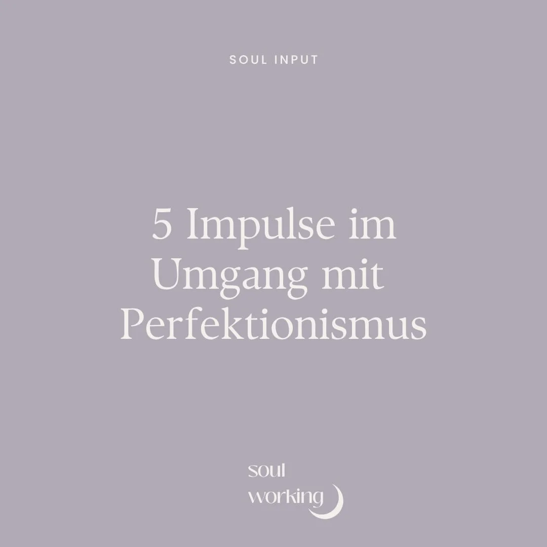 Und ganz ehrlich: been there und nein, noch definitiv nicht done that!!🙈

Ich weiss, wie leicht es ist zu sagen:
&bdquo;Mach einfach weniger.&ldquo;
&bdquo;Sei nicht so streng mit dir.&ldquo;
&bdquo;Starte halt unperfekt.&ldquo;

Und gleichzeitig si
