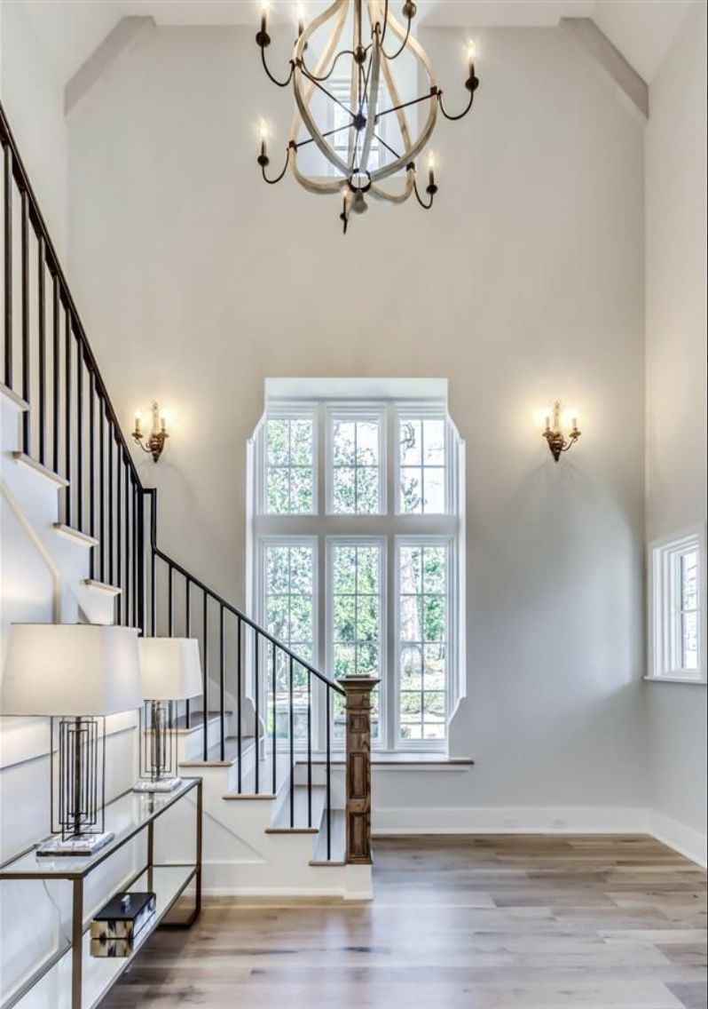 3924 realtor foyer.png