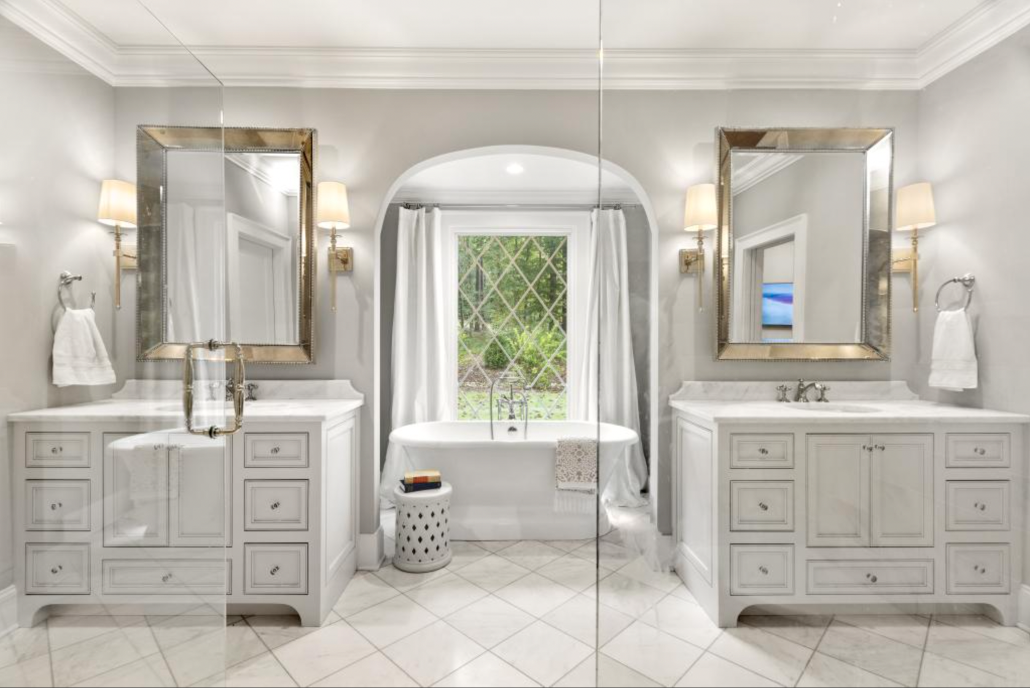 roberts bathroom.png