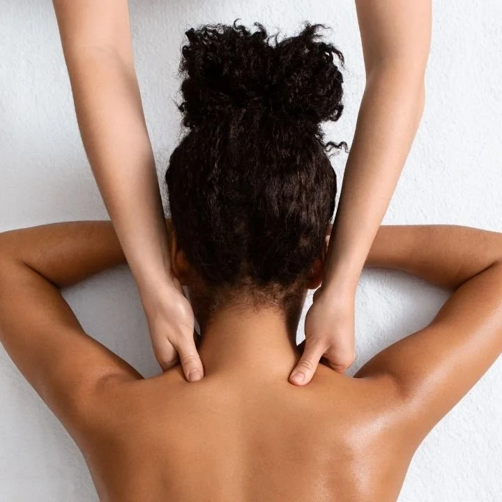 Ayurvedic body massage with steam in Leicester for stress relief, pain relief, circulation and relaxation