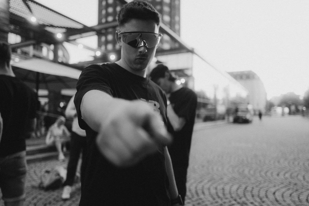 Groß (Midnightmiles_Frankfurt_by @paulinjnz00206).jpeg
