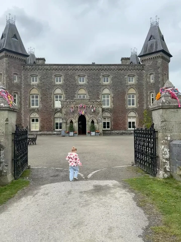 One of my favourite spots for a day out in mid wales 🏴󠁧󠁢󠁷󠁬󠁳󠁿 

📍 Dinefwr

#dinefwrcastle #midwales #familydayout #wales #visitwales