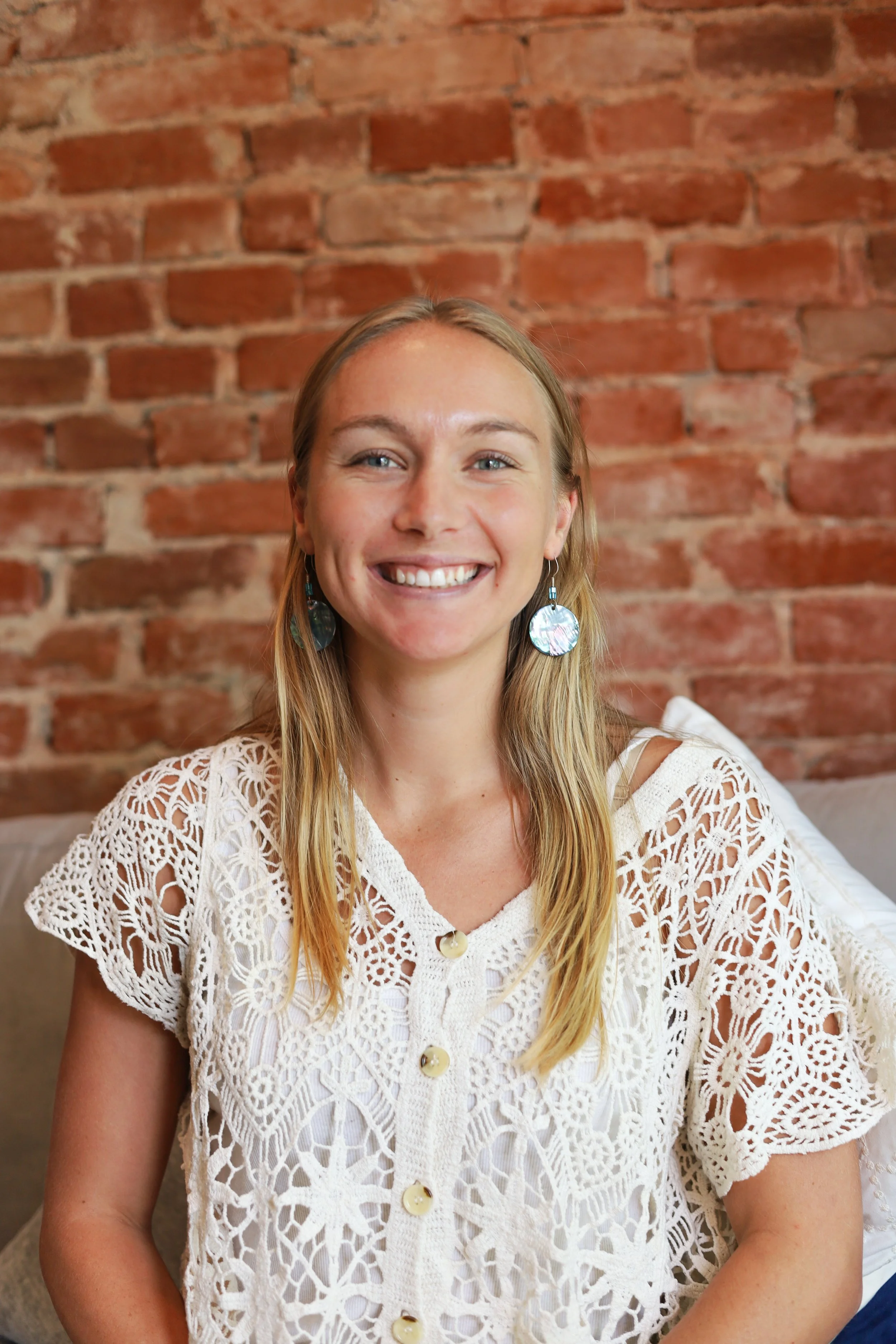 Headshot of Grace H,  therapist intern at Walls Counseling