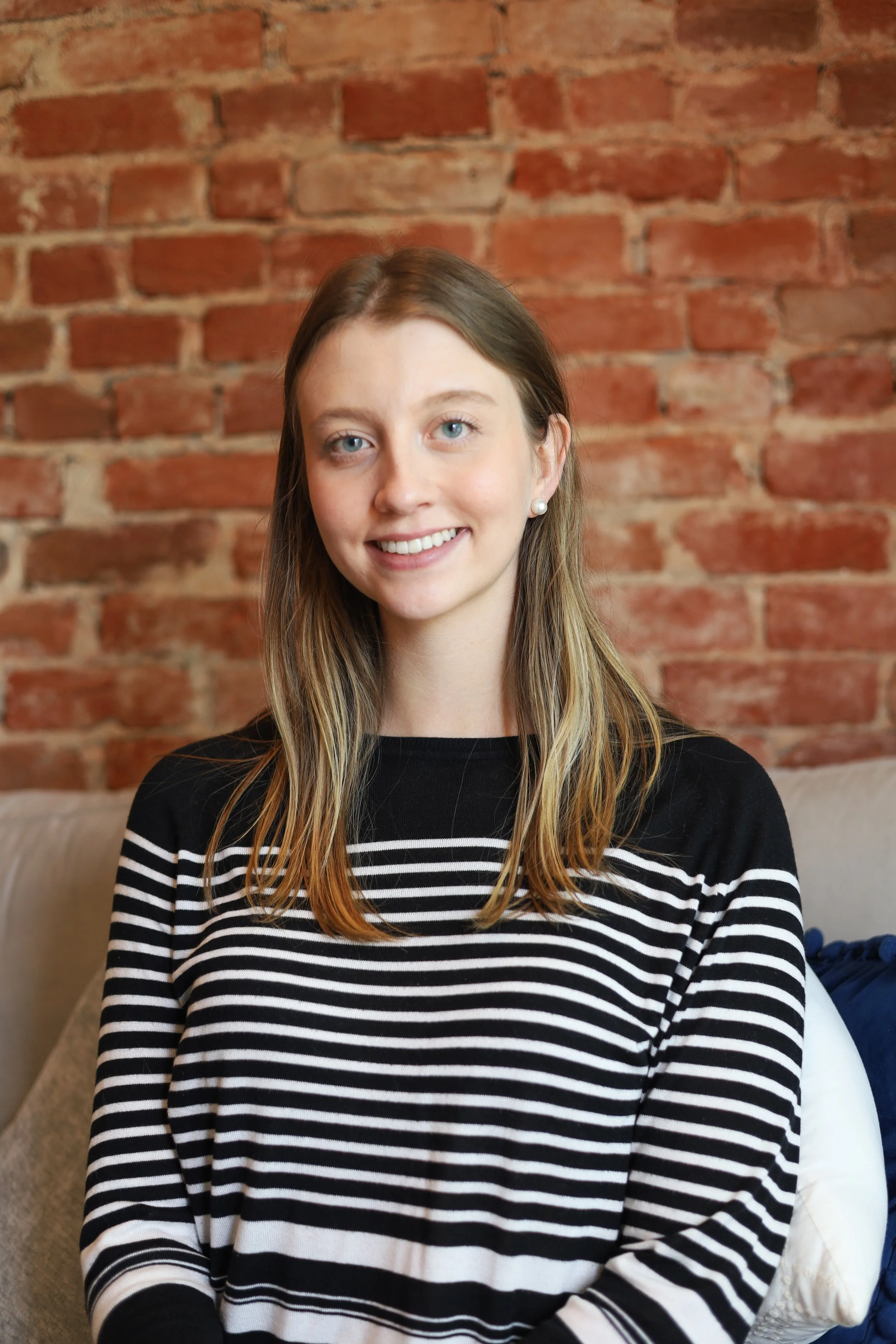 Headshot of Shantel H, therapist intern at Walls Counseling