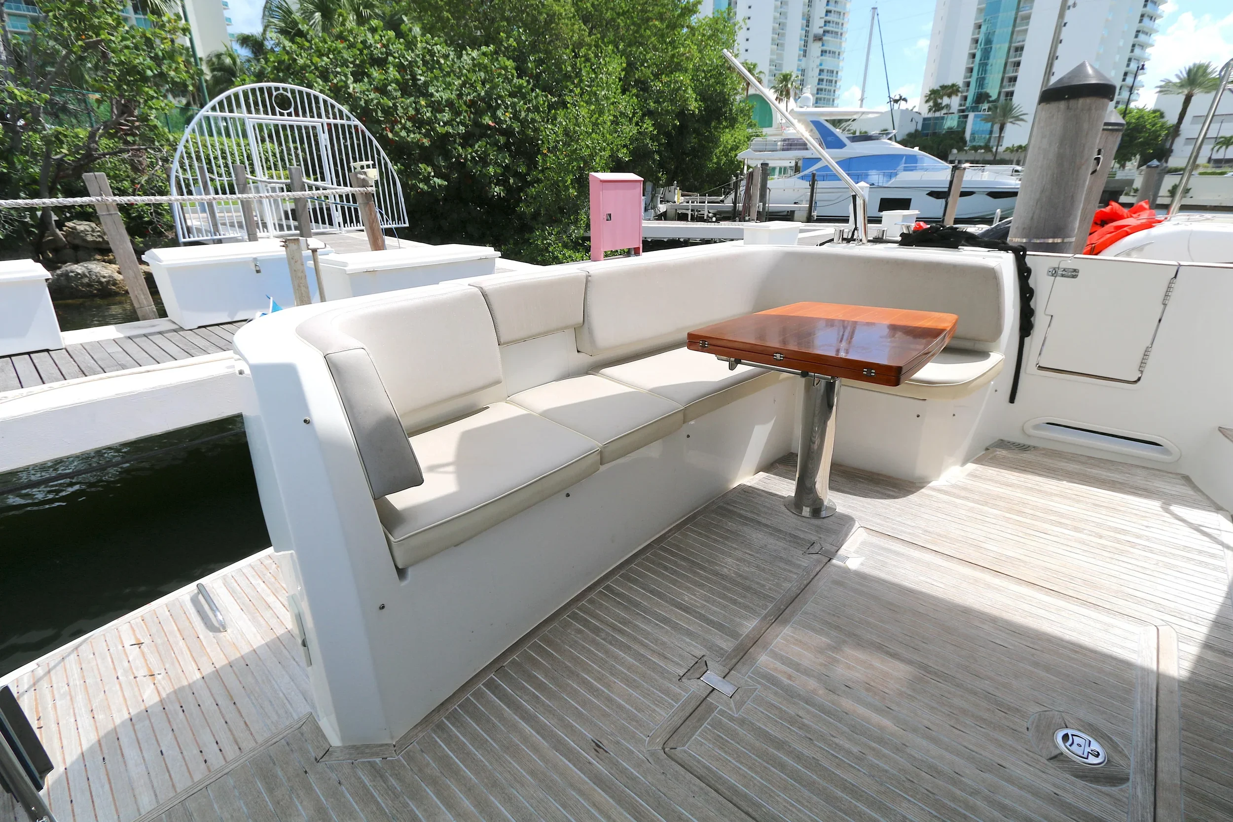 43ft_Azimut_Magellano_Photo_15.webp